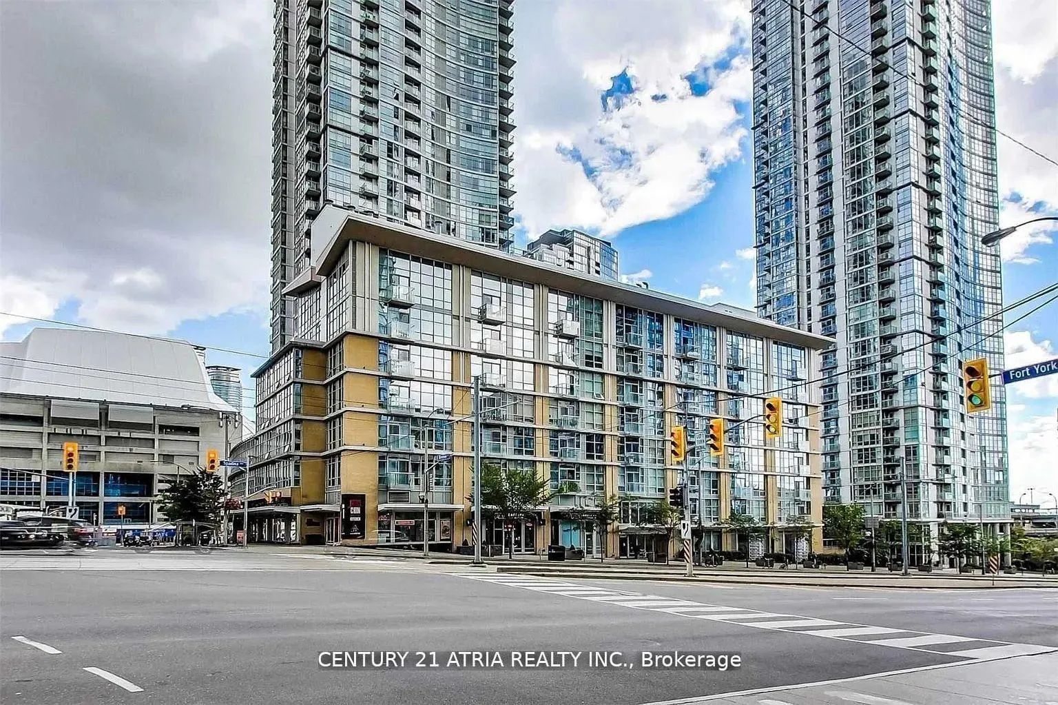 Photo 1 of Unit 511, 9 Spadina Avenue, Toronto, Waterfront Communities — HOMEH