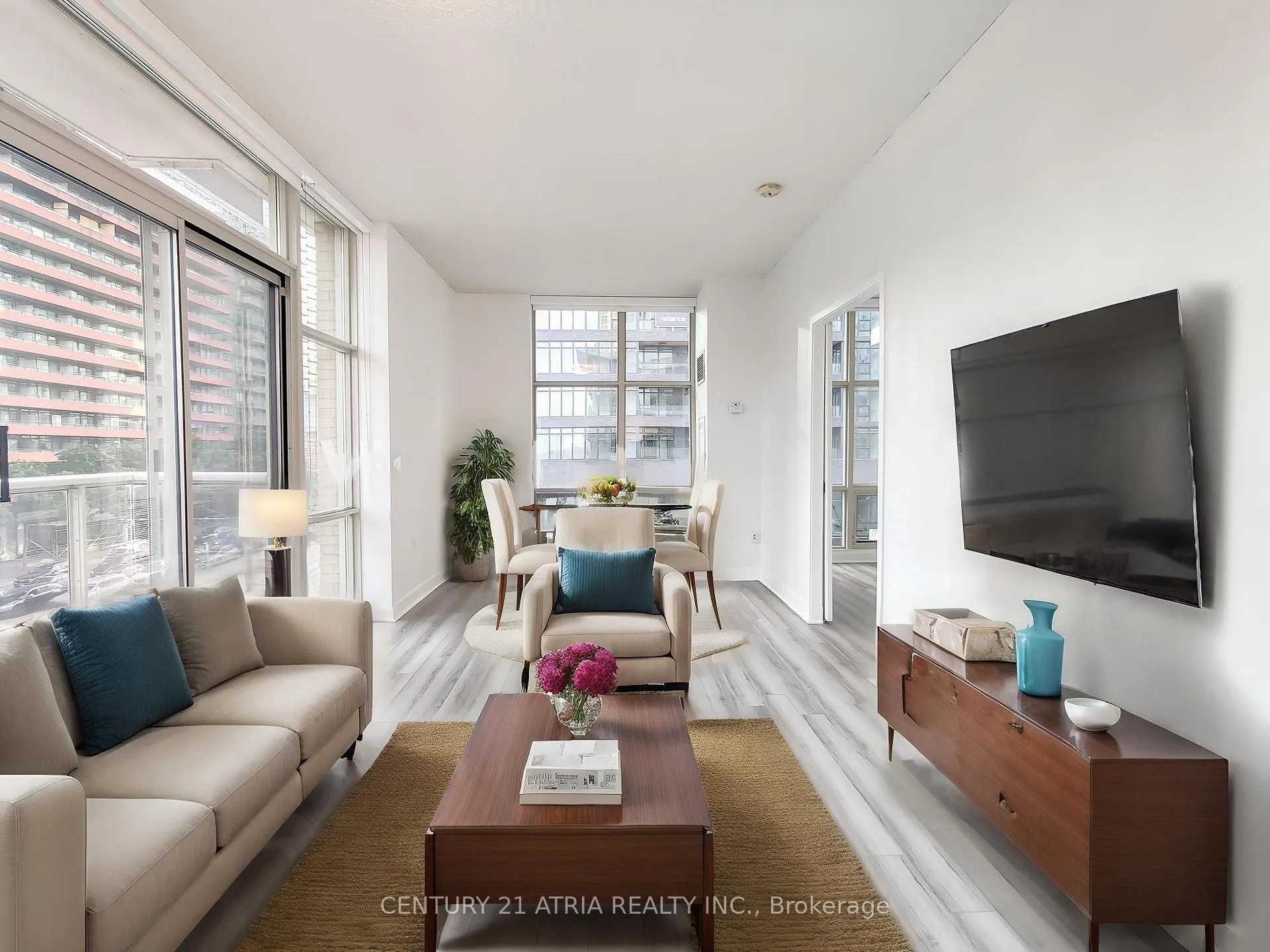 Photo 9 of Unit 511, 9 Spadina Avenue, Toronto, Waterfront Communities — HOMEH