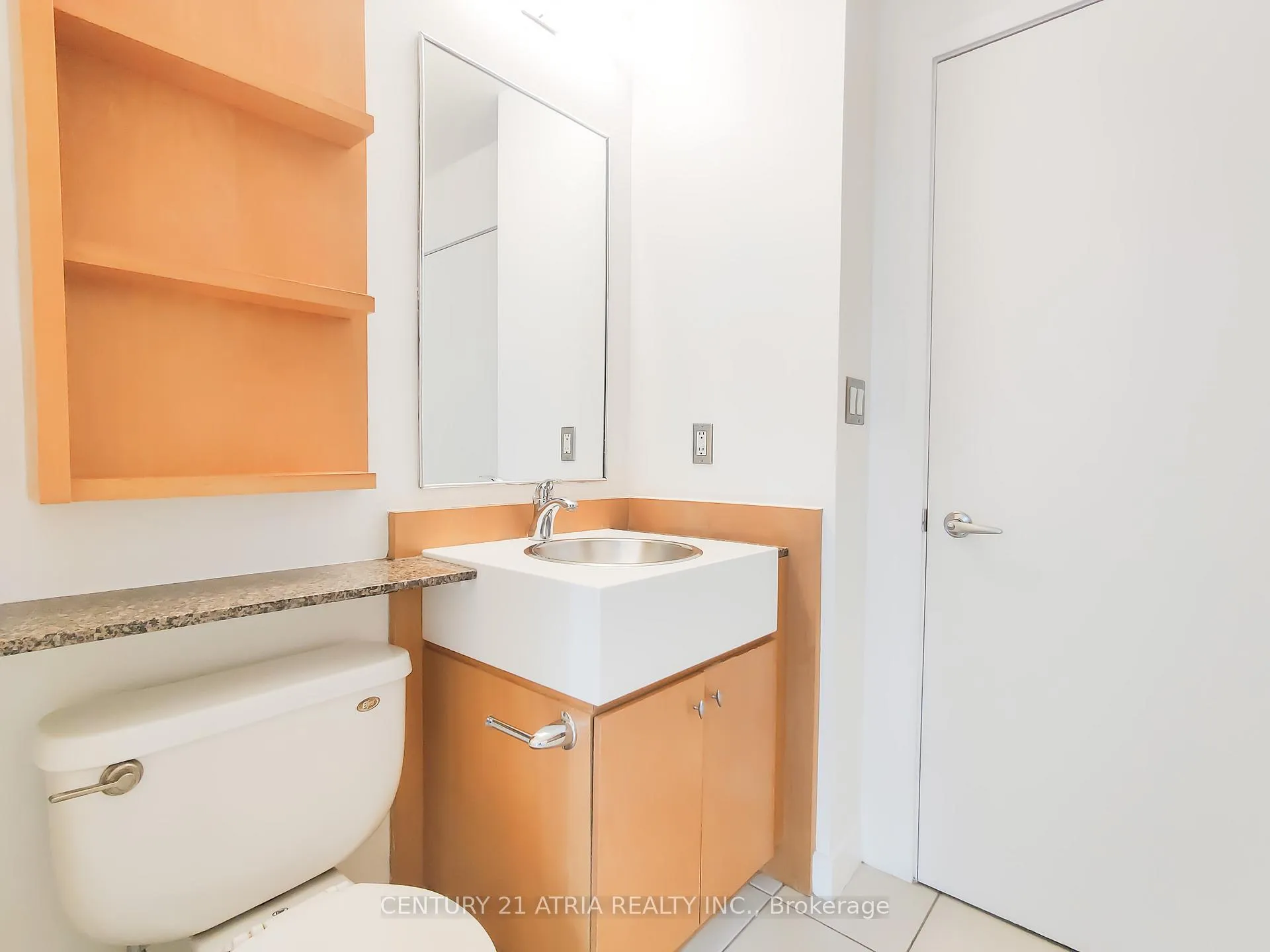 Photo 10 of Unit 511, 9 Spadina Avenue, Toronto, Waterfront Communities — HOMEH