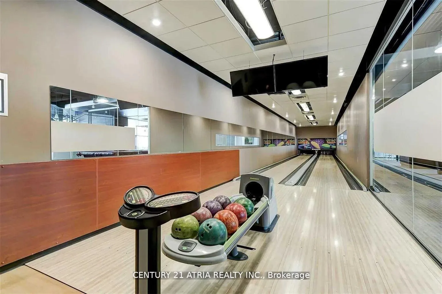 Photo 13 of Unit 511, 9 Spadina Avenue, Toronto, Waterfront Communities — HOMEH