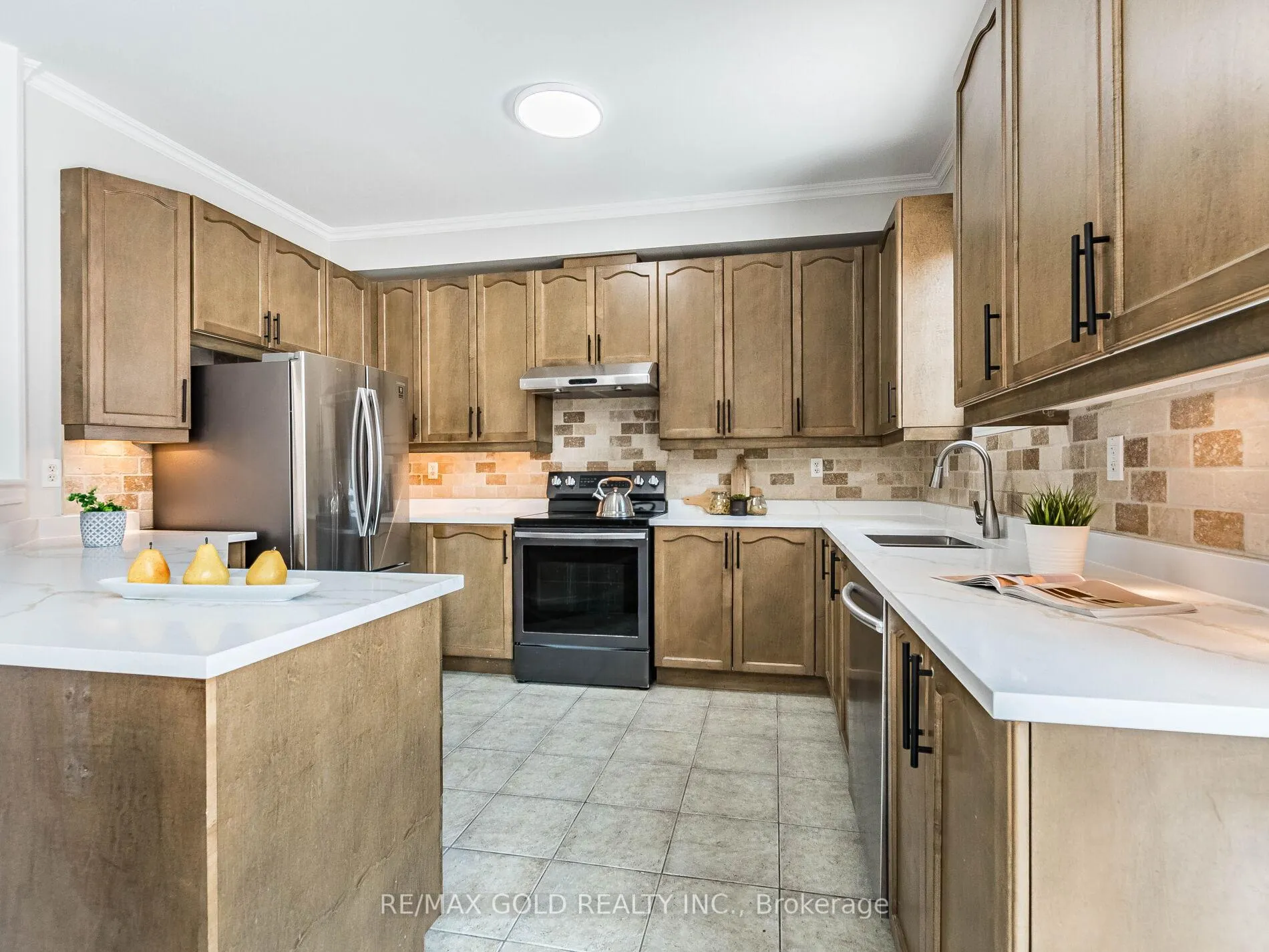 Photo 11 of 47 Connolly Crescent, Brampton, Sandringham-Wellington — HOMEH