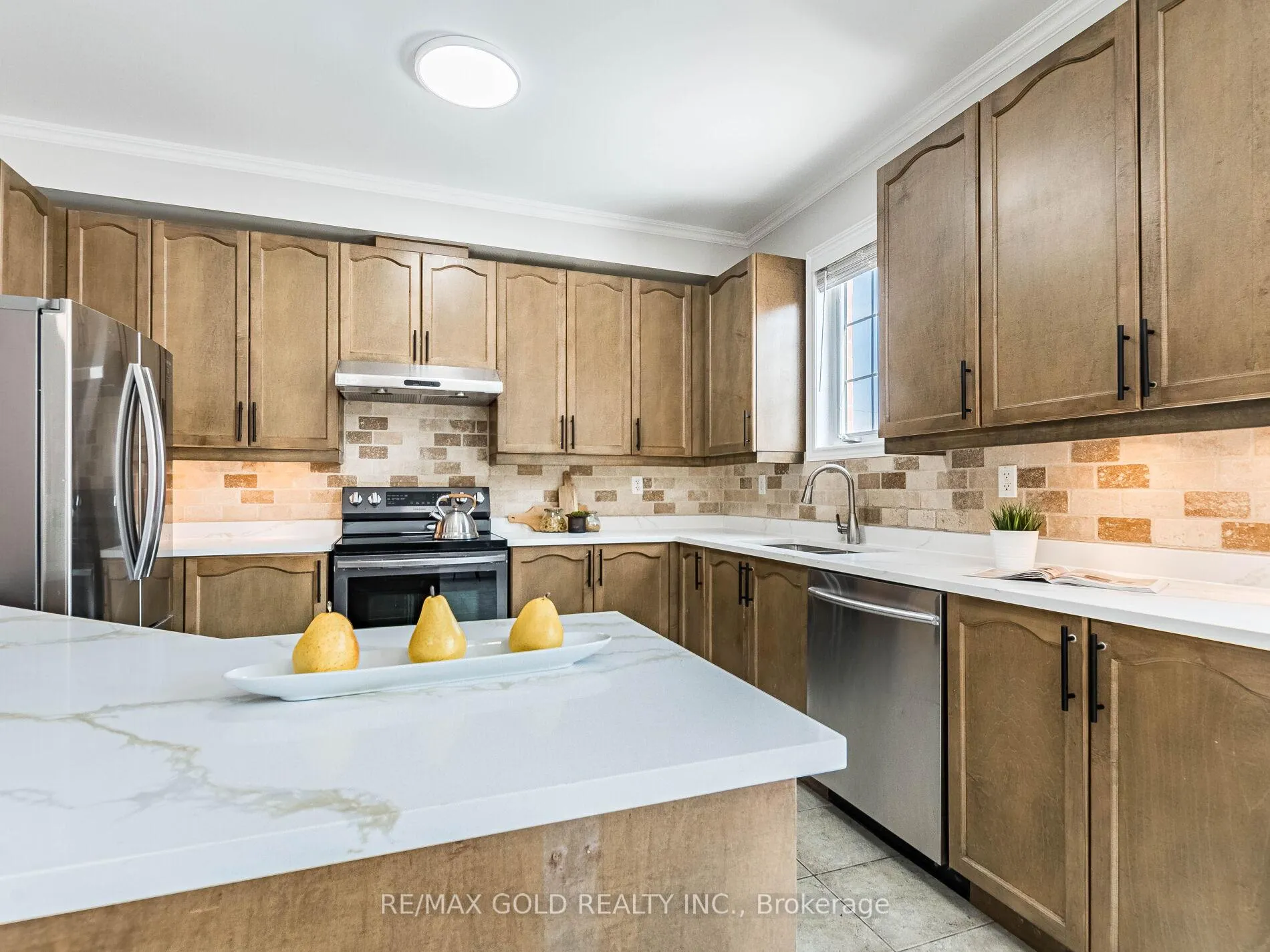 Photo 14 of 47 Connolly Crescent, Brampton, Sandringham-Wellington — HOMEH