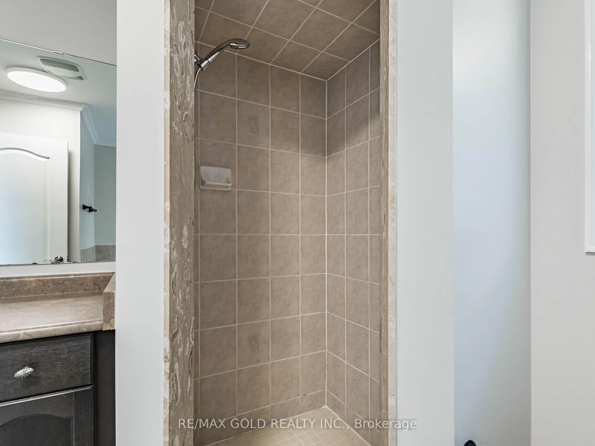 Photo 22 of 47 Connolly Crescent, Brampton, Sandringham-Wellington — HOMEH