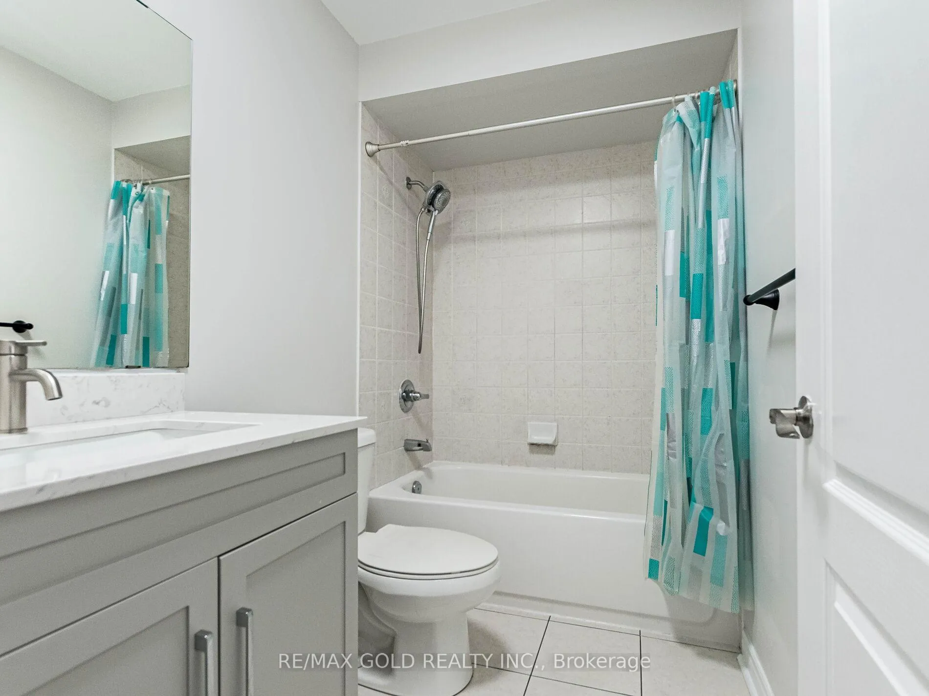 Photo 25 of 47 Connolly Crescent, Brampton, Sandringham-Wellington — HOMEH