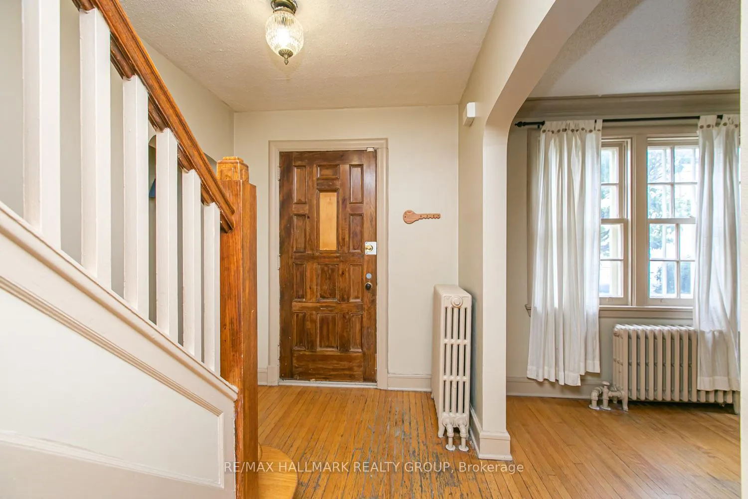 Photo 3 of 50 Tyndall Street, Ottawa, Ottawa West — HOMEH