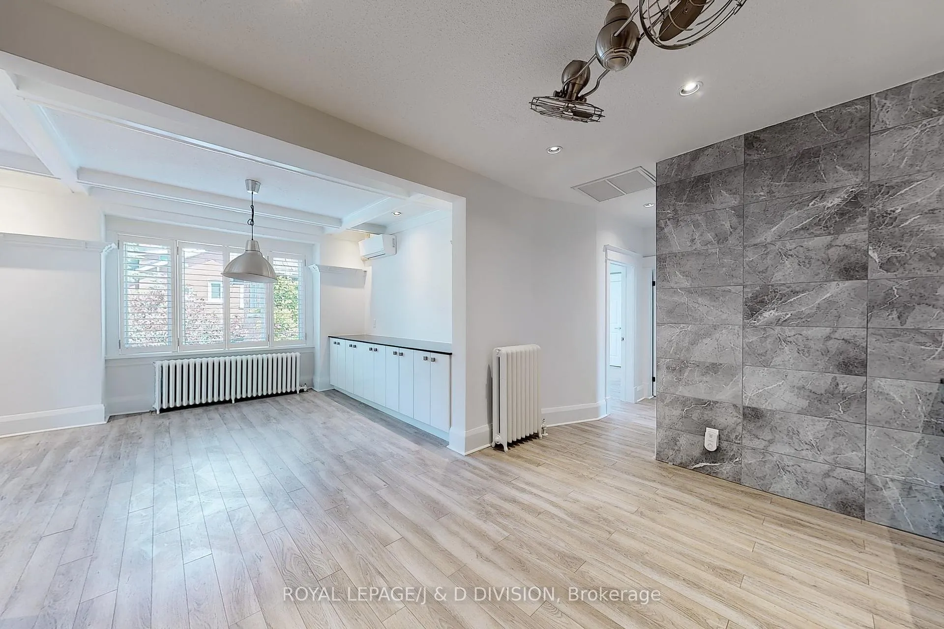 Photo 21 of Unit Upper, 17 Humewood Drive, Toronto, Humewood-Cedarvale — HOMEH
