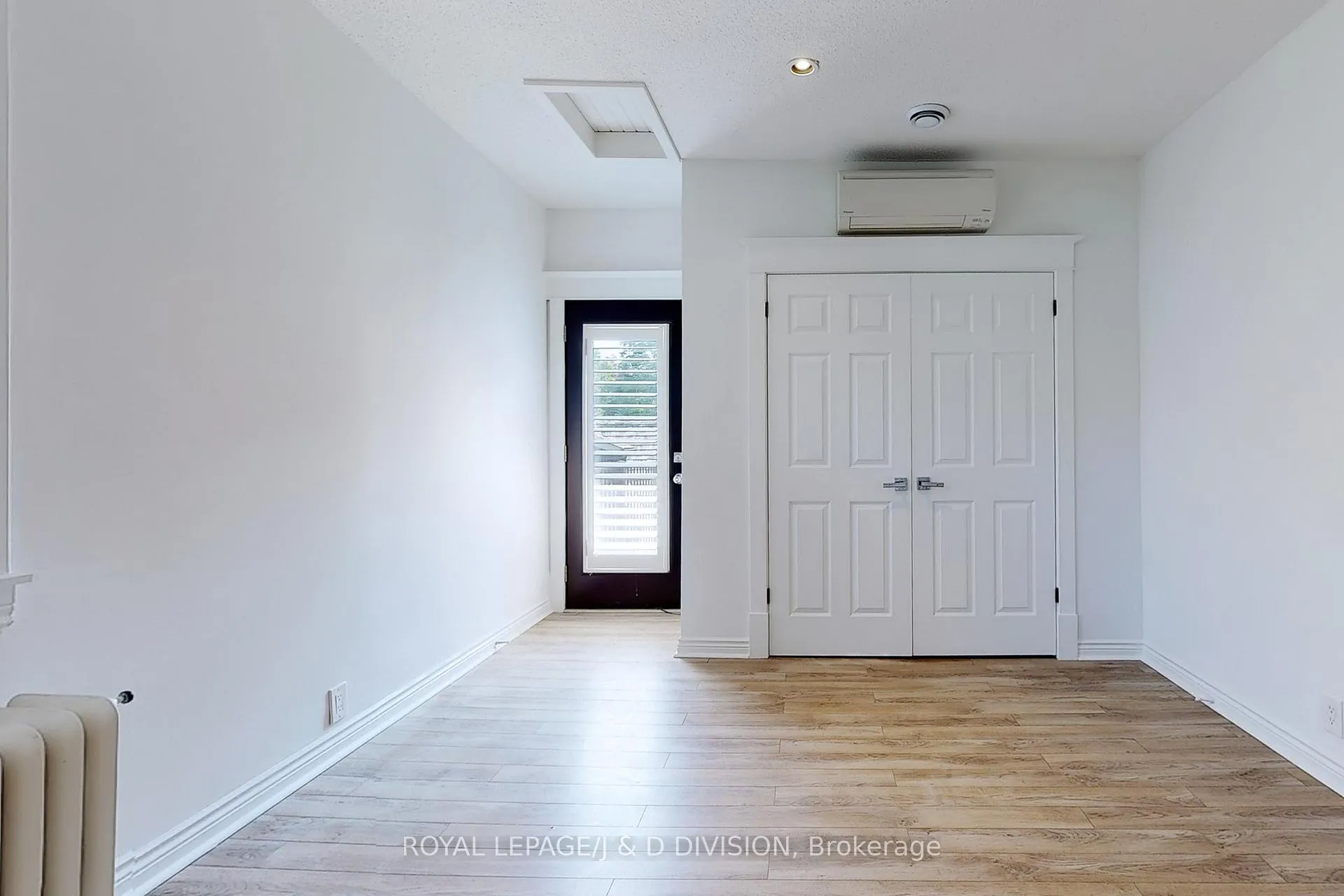 Photo 23 of Unit Upper, 17 Humewood Drive, Toronto, Humewood-Cedarvale — HOMEH