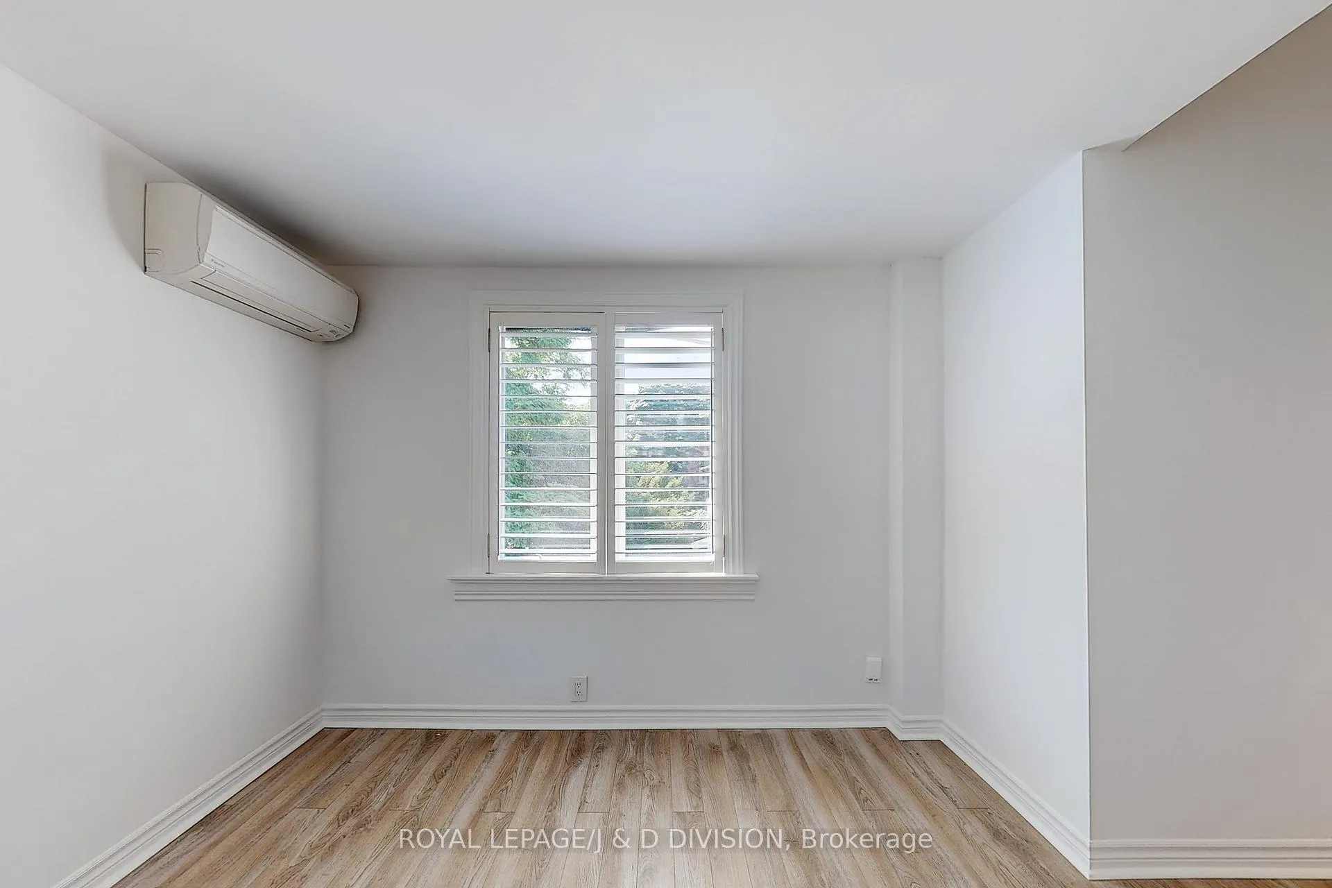 Photo 27 of Unit Upper, 17 Humewood Drive, Toronto, Humewood-Cedarvale — HOMEH