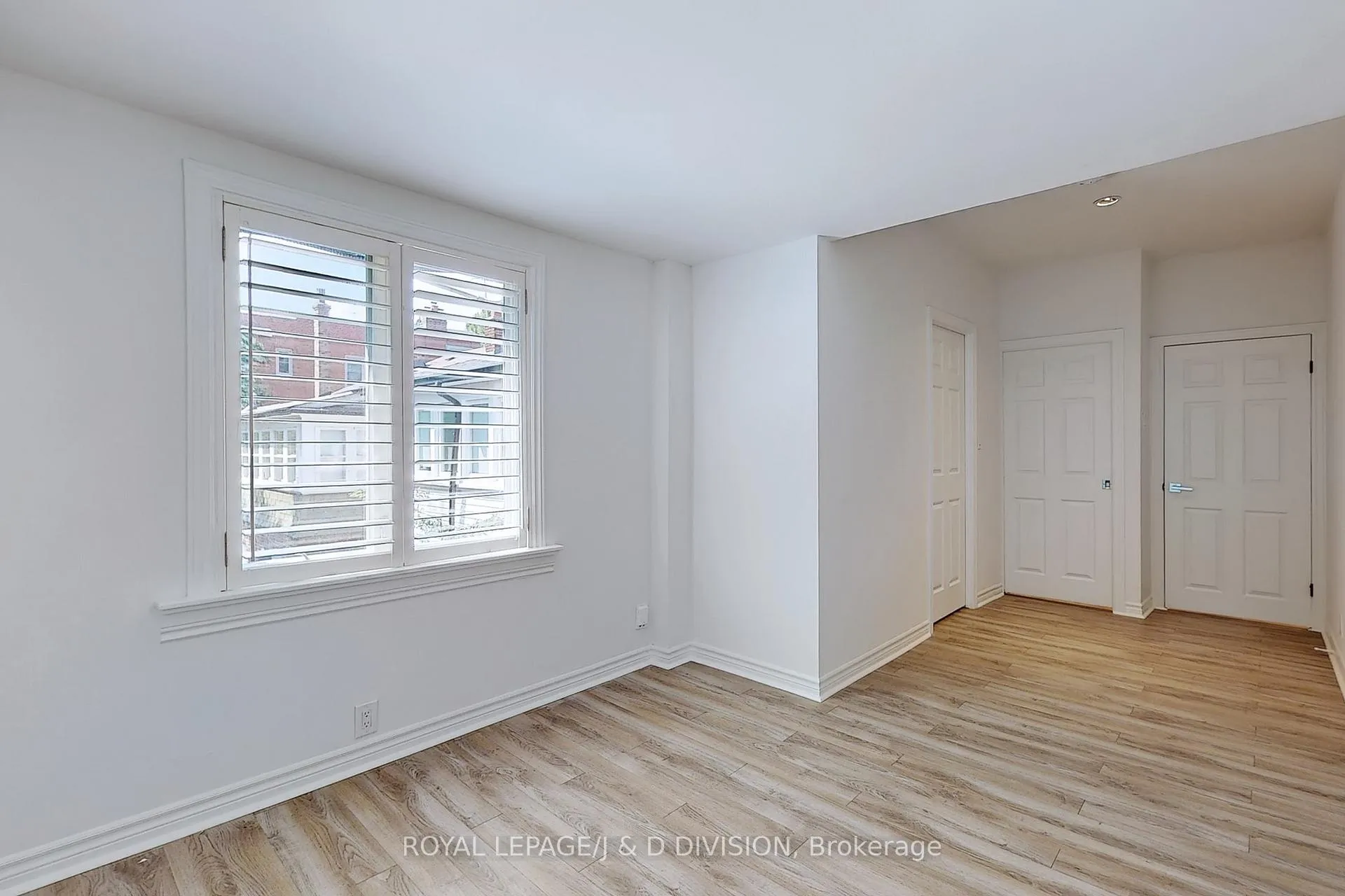 Photo 28 of Unit Upper, 17 Humewood Drive, Toronto, Humewood-Cedarvale — HOMEH