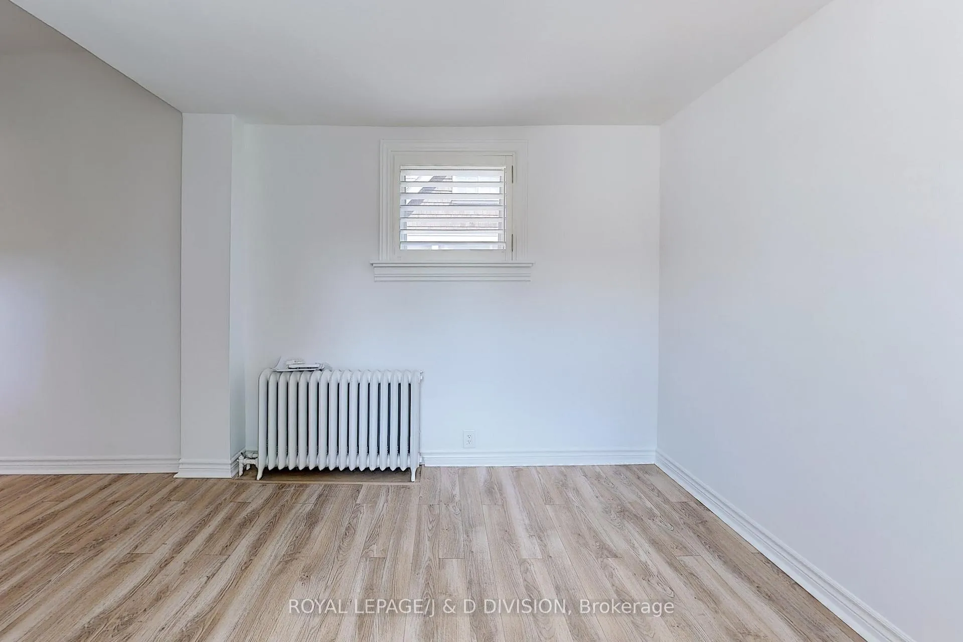 Photo 29 of Unit Upper, 17 Humewood Drive, Toronto, Humewood-Cedarvale — HOMEH