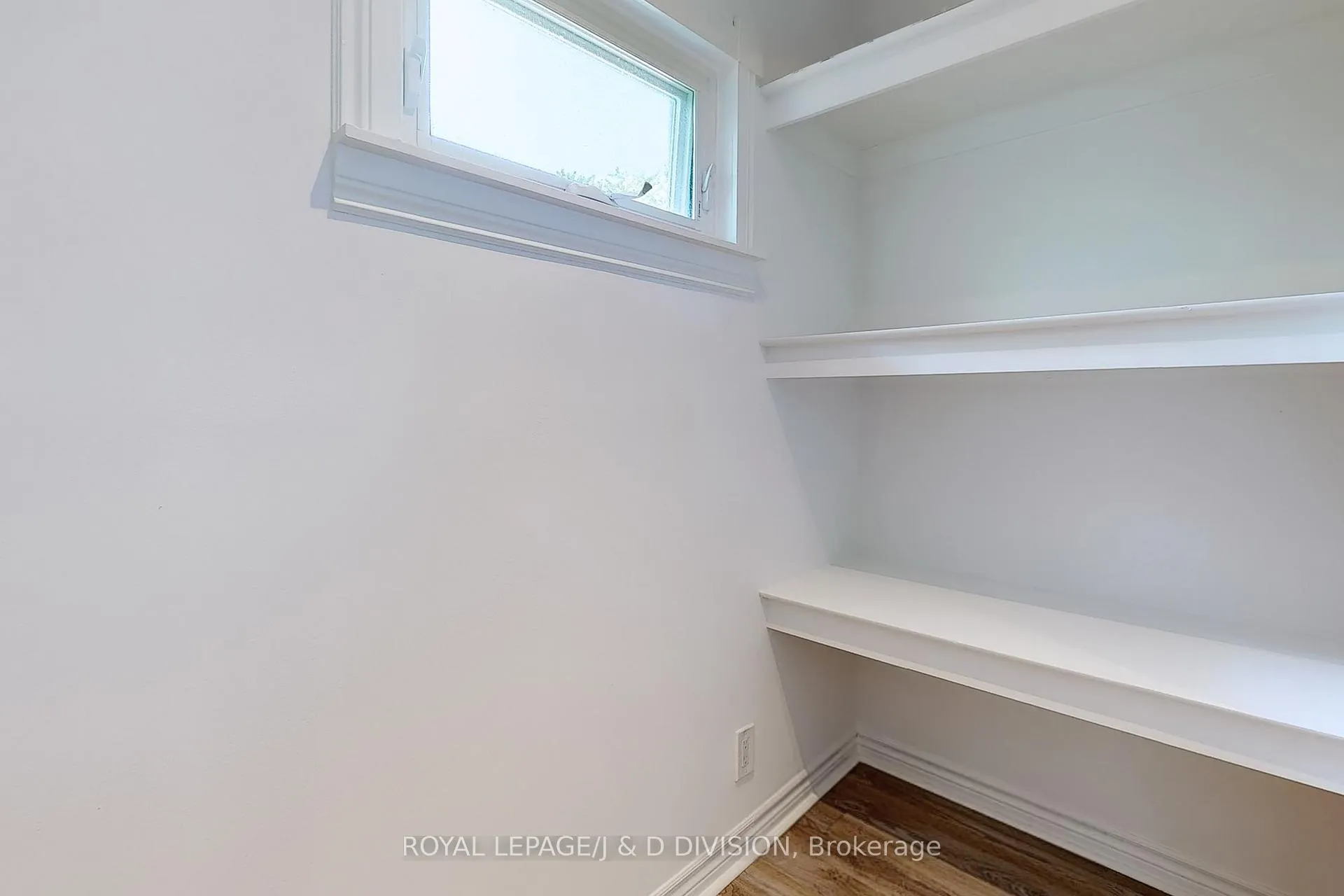 Photo 31 of Unit Upper, 17 Humewood Drive, Toronto, Humewood-Cedarvale — HOMEH