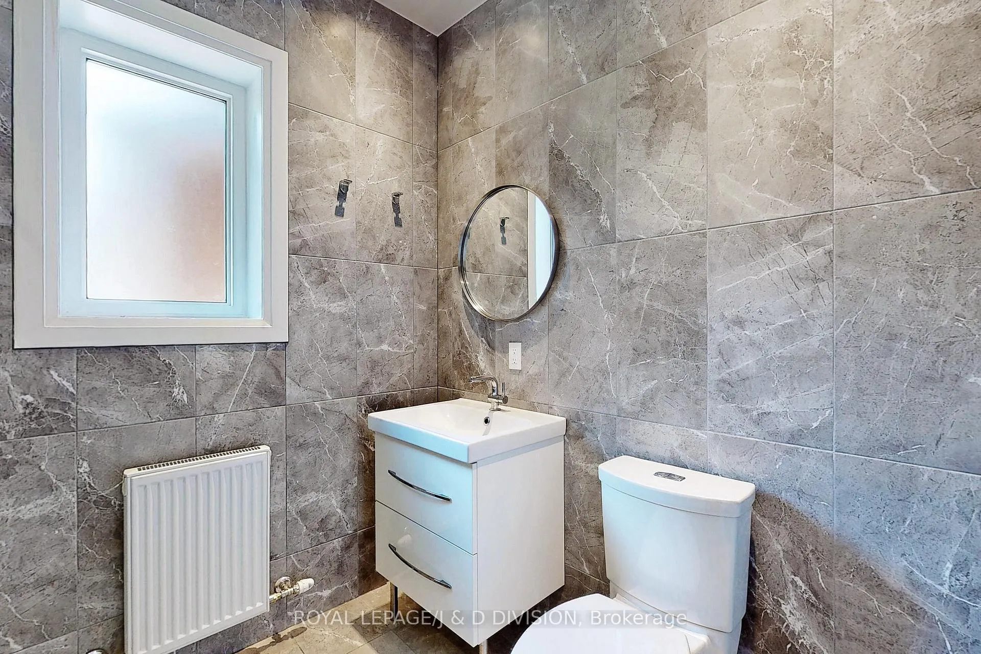 Photo 32 of Unit Upper, 17 Humewood Drive, Toronto, Humewood-Cedarvale — HOMEH