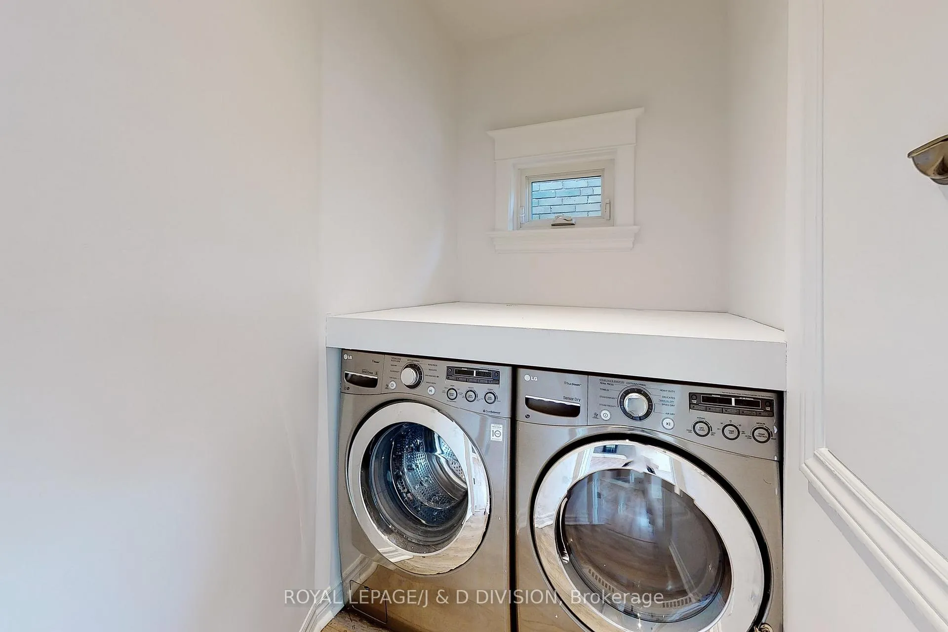 Photo 34 of Unit Upper, 17 Humewood Drive, Toronto, Humewood-Cedarvale — HOMEH