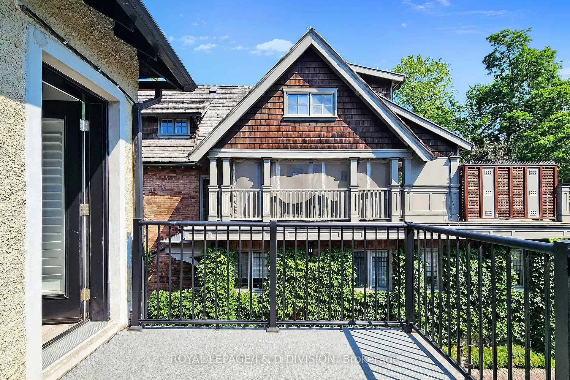 Photo 38 of Unit Upper, 17 Humewood Drive, Toronto, Humewood-Cedarvale — HOMEH