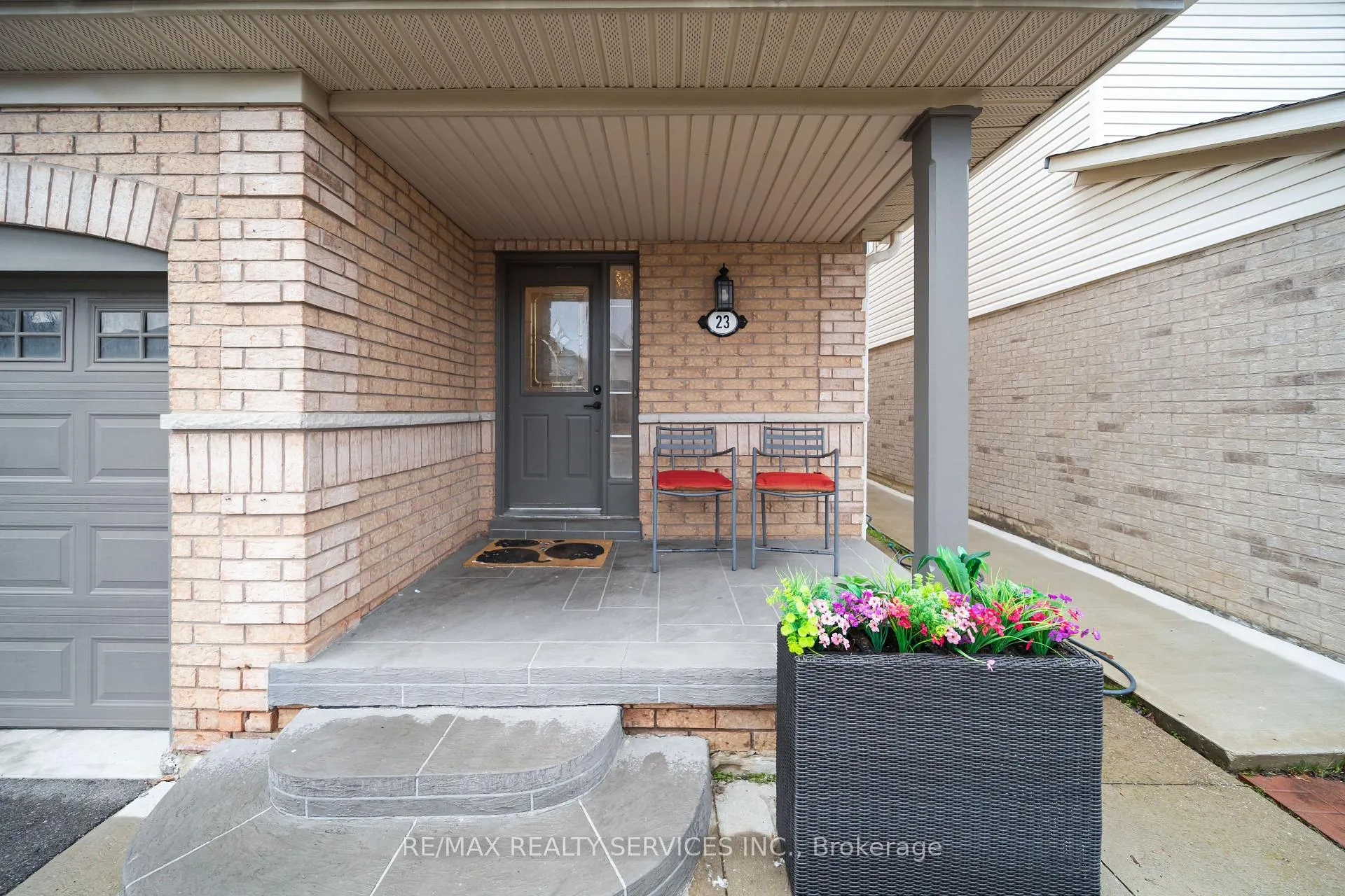 Photo 4 of 23 Earl Grey Crescent, Brampton, Fletcher's Meadow — HOMEH