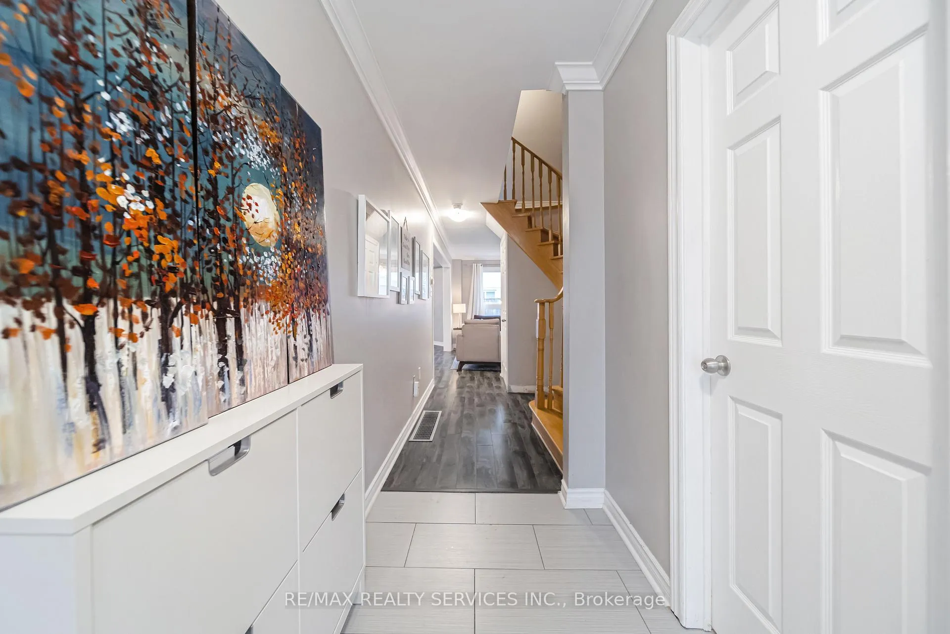 Photo 8 of 23 Earl Grey Crescent, Brampton, Fletcher's Meadow — HOMEH