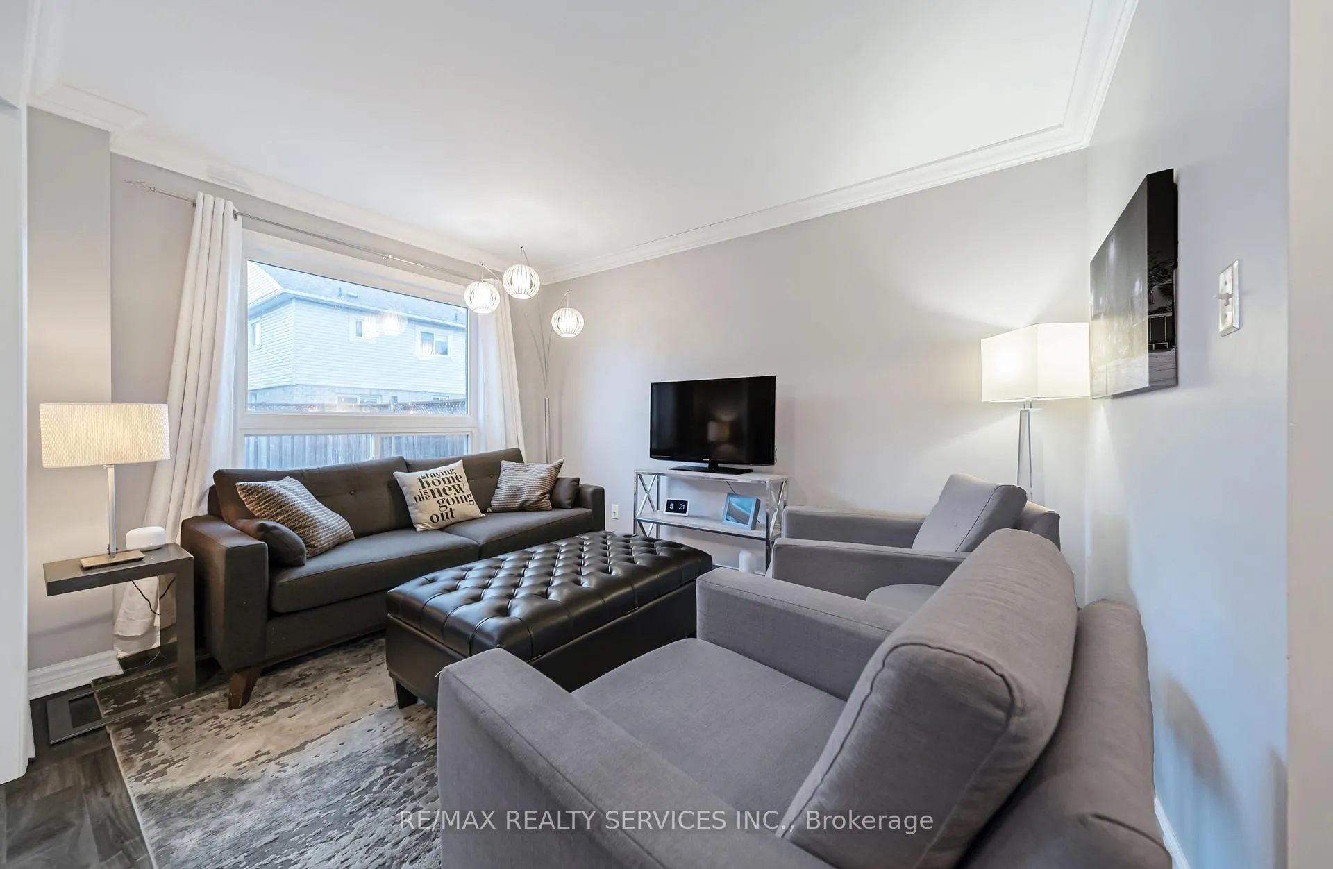 Photo 11 of 23 Earl Grey Crescent, Brampton, Fletcher's Meadow — HOMEH