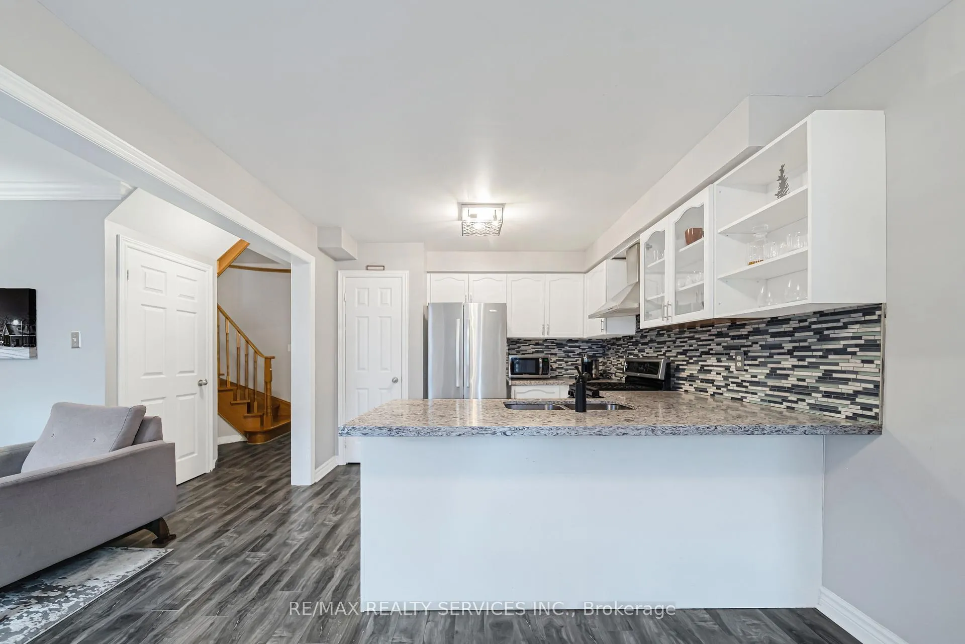 Photo 15 of 23 Earl Grey Crescent, Brampton, Fletcher's Meadow — HOMEH