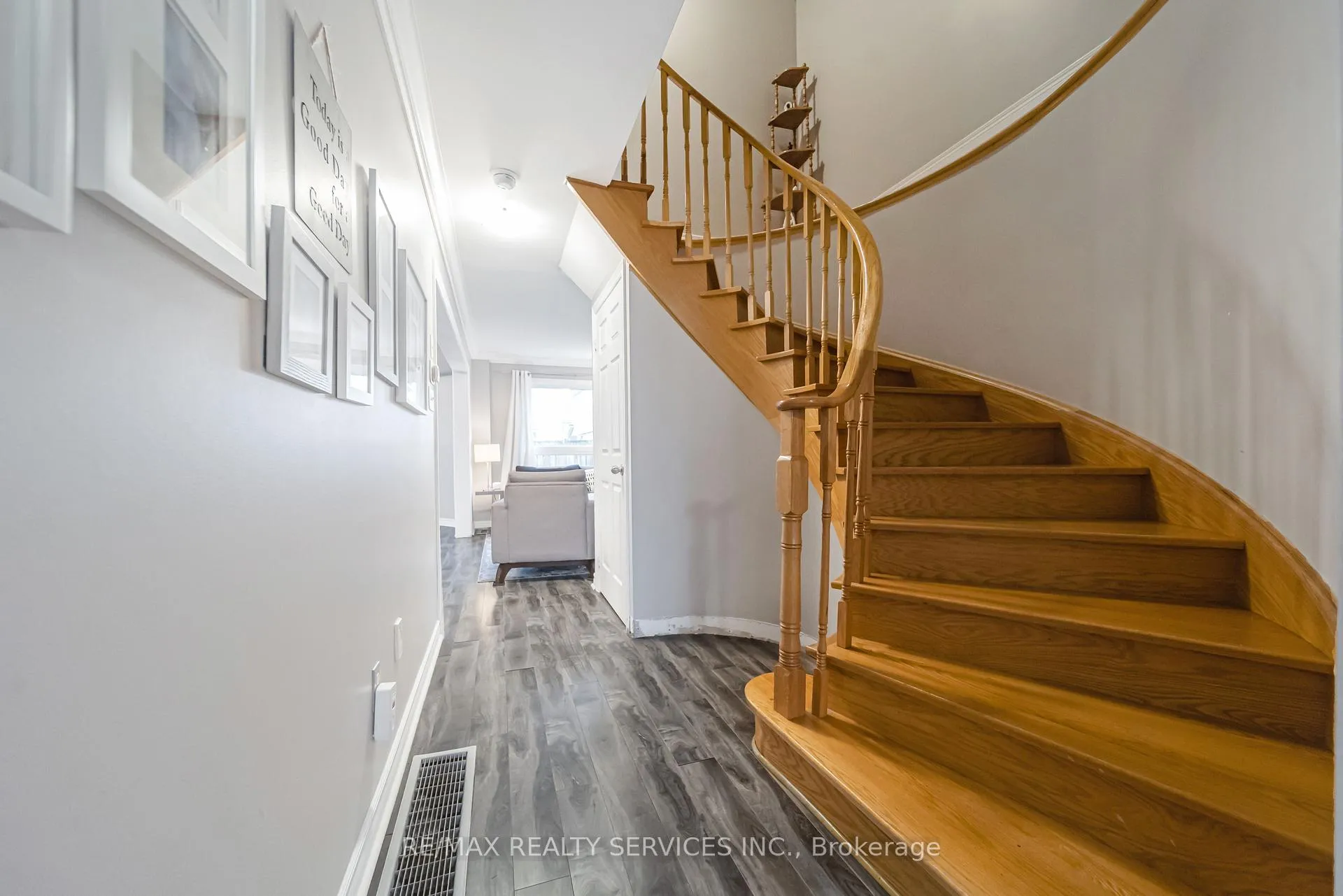 Photo 22 of 23 Earl Grey Crescent, Brampton, Fletcher's Meadow — HOMEH