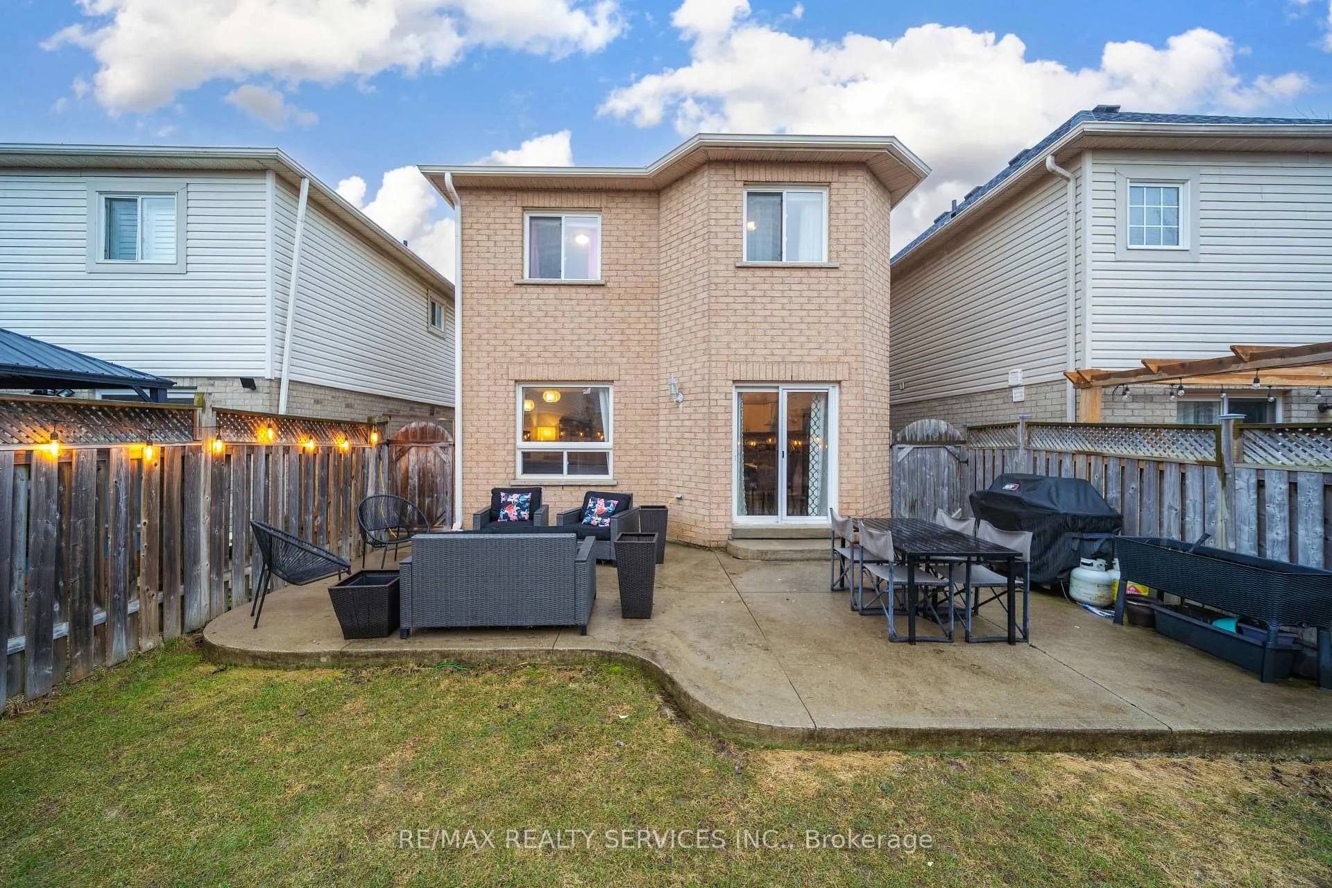 Photo 40 of 23 Earl Grey Crescent, Brampton, Fletcher's Meadow — HOMEH
