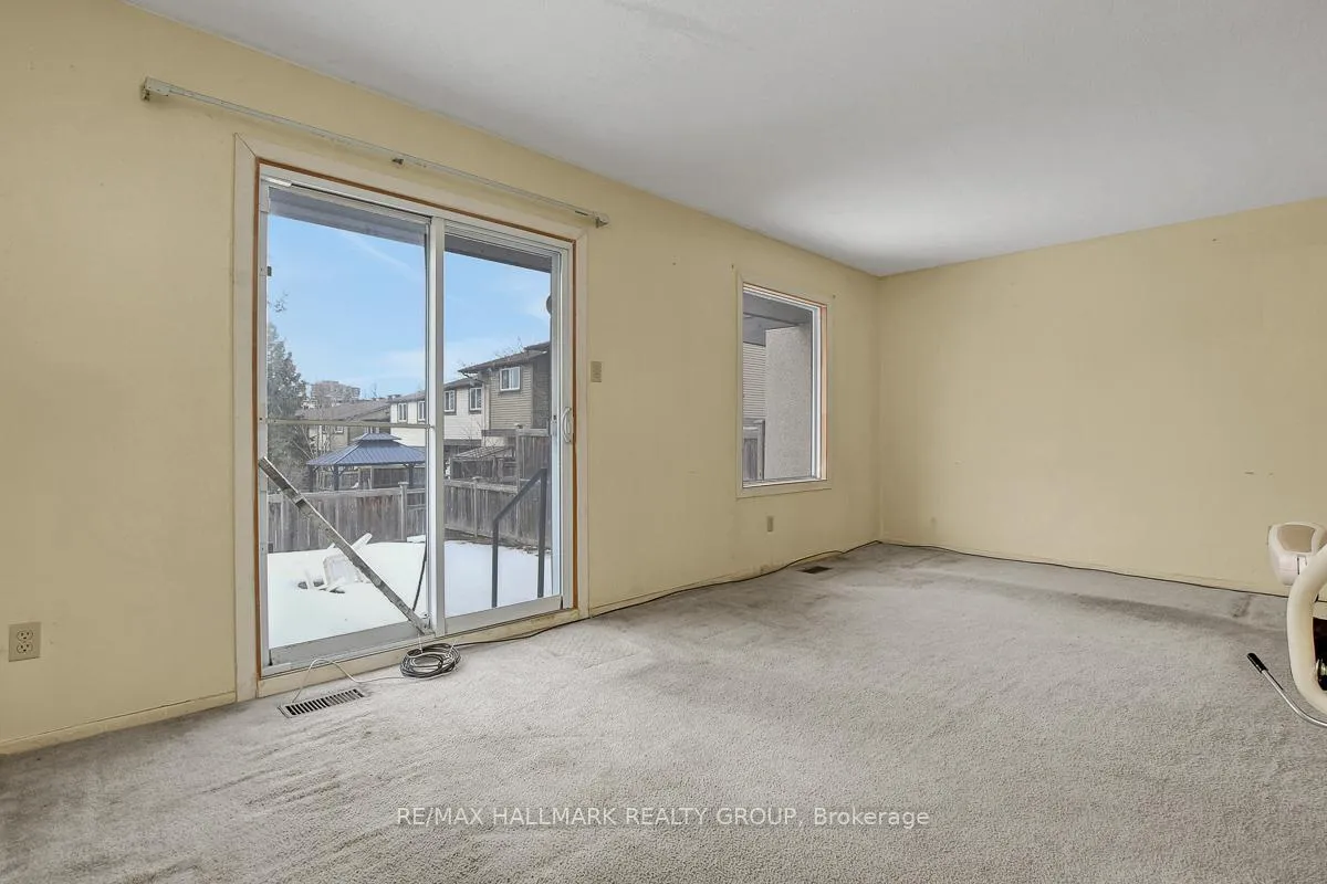 Photo 10 of Unit 82, 2770 Pimlico Crescent, Ottawa, Emerald Woods/Sawmill Creek — HOMEH