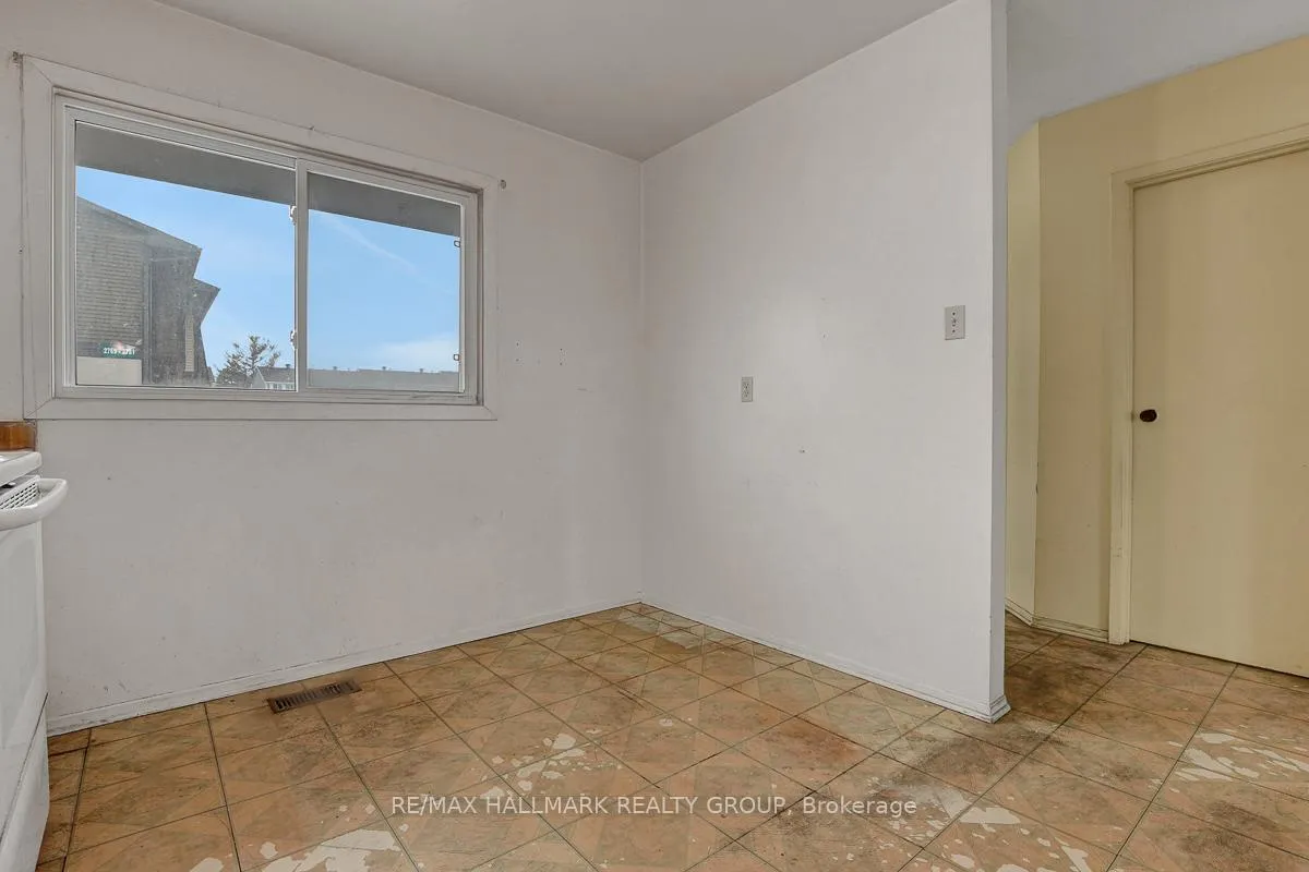 Photo 15 of Unit 82, 2770 Pimlico Crescent, Ottawa, Emerald Woods/Sawmill Creek — HOMEH