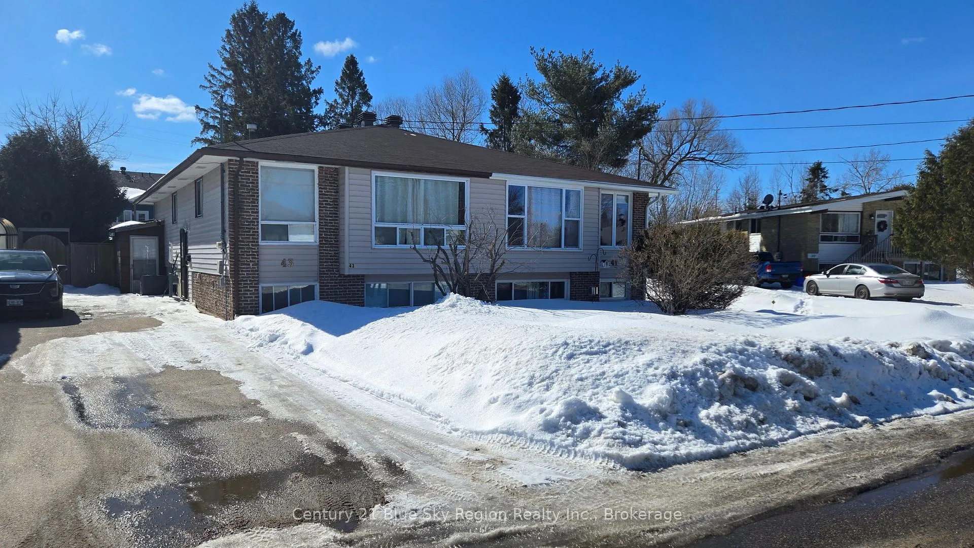 Photo 2 of 43 Charlton Crescent, North Bay, Ferris — HOMEH
