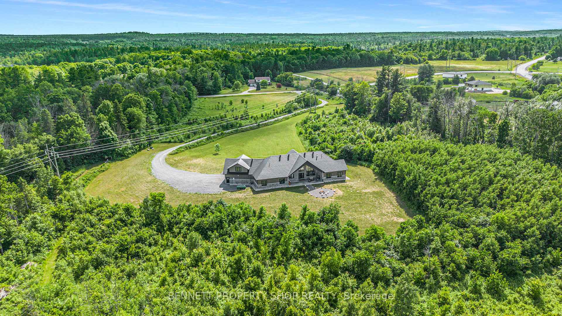 Photo 2 of 795 Mill Ridge Road, McNab/Braeside, Mcnab/Braeside Twps — HOMEH
