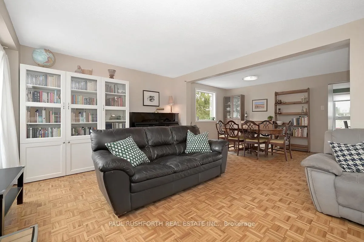 Photo 10 of 3G Crestlea Crescent, Ottawa, Tanglewood — HOMEH