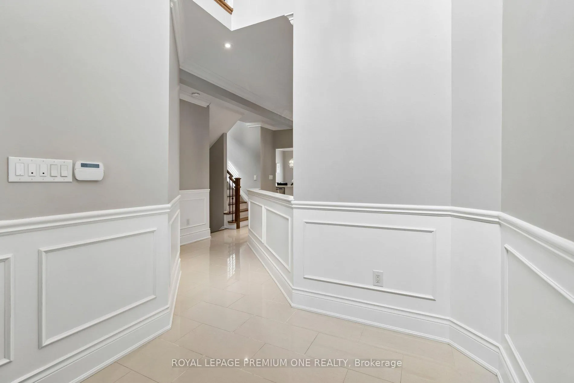 Photo 5 of 26 Sequoia Road, Vaughan, Sonoma Heights — HOMEH