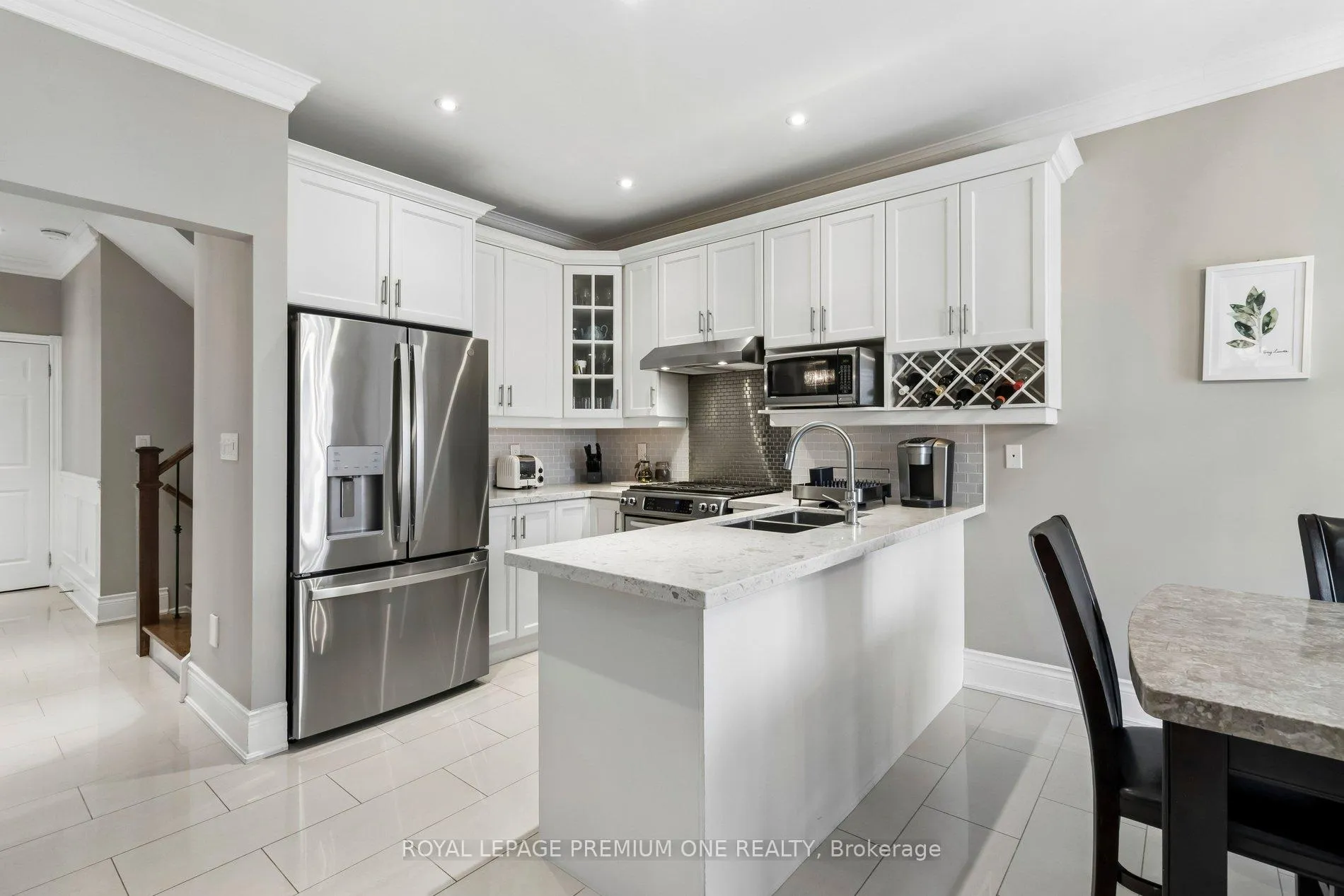 Photo 12 of 26 Sequoia Road, Vaughan, Sonoma Heights — HOMEH