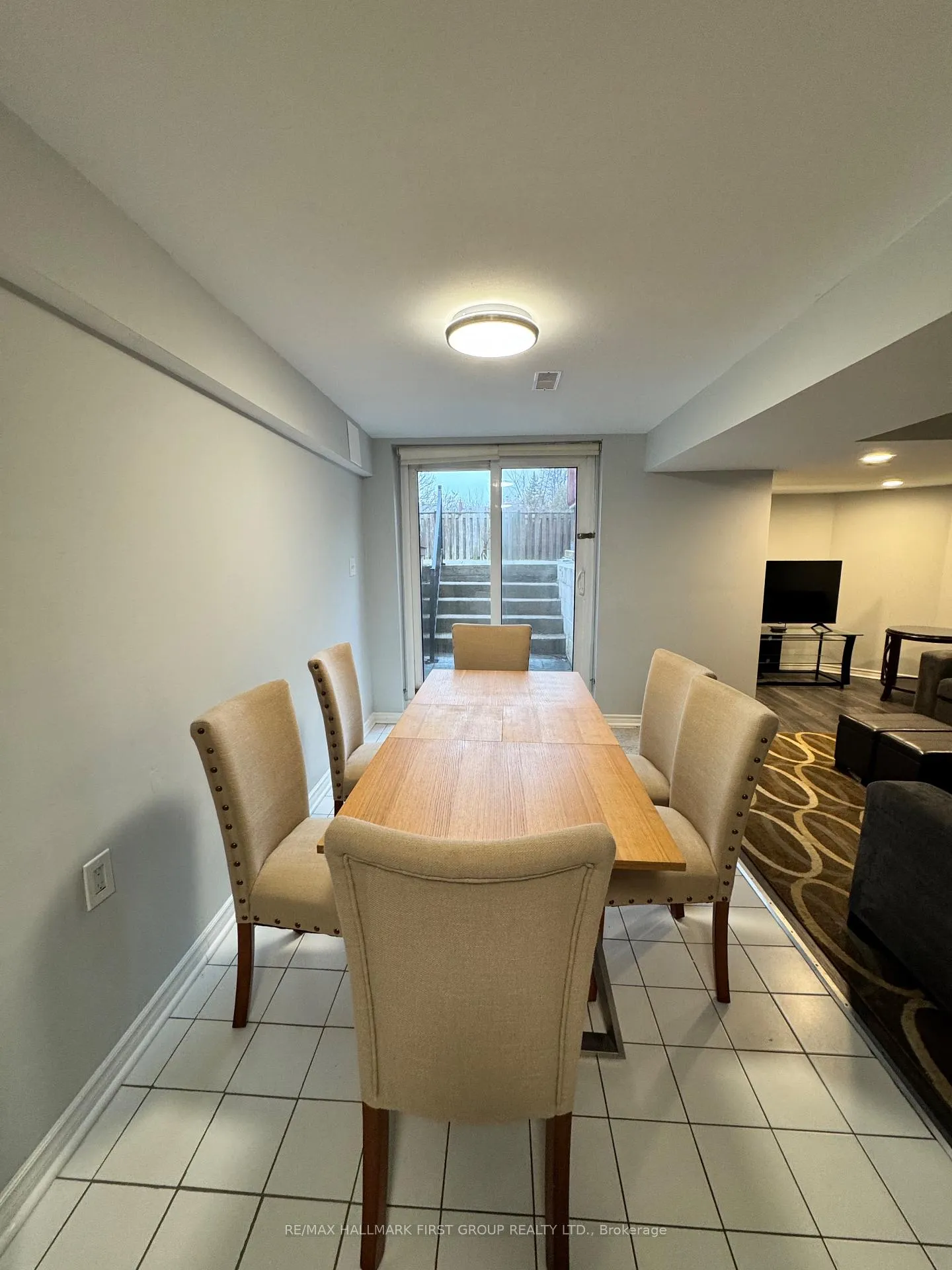 Photo 3 of Unit Lower, 1385 Ferncliff Circle, Pickering, Liverpool — HOMEH