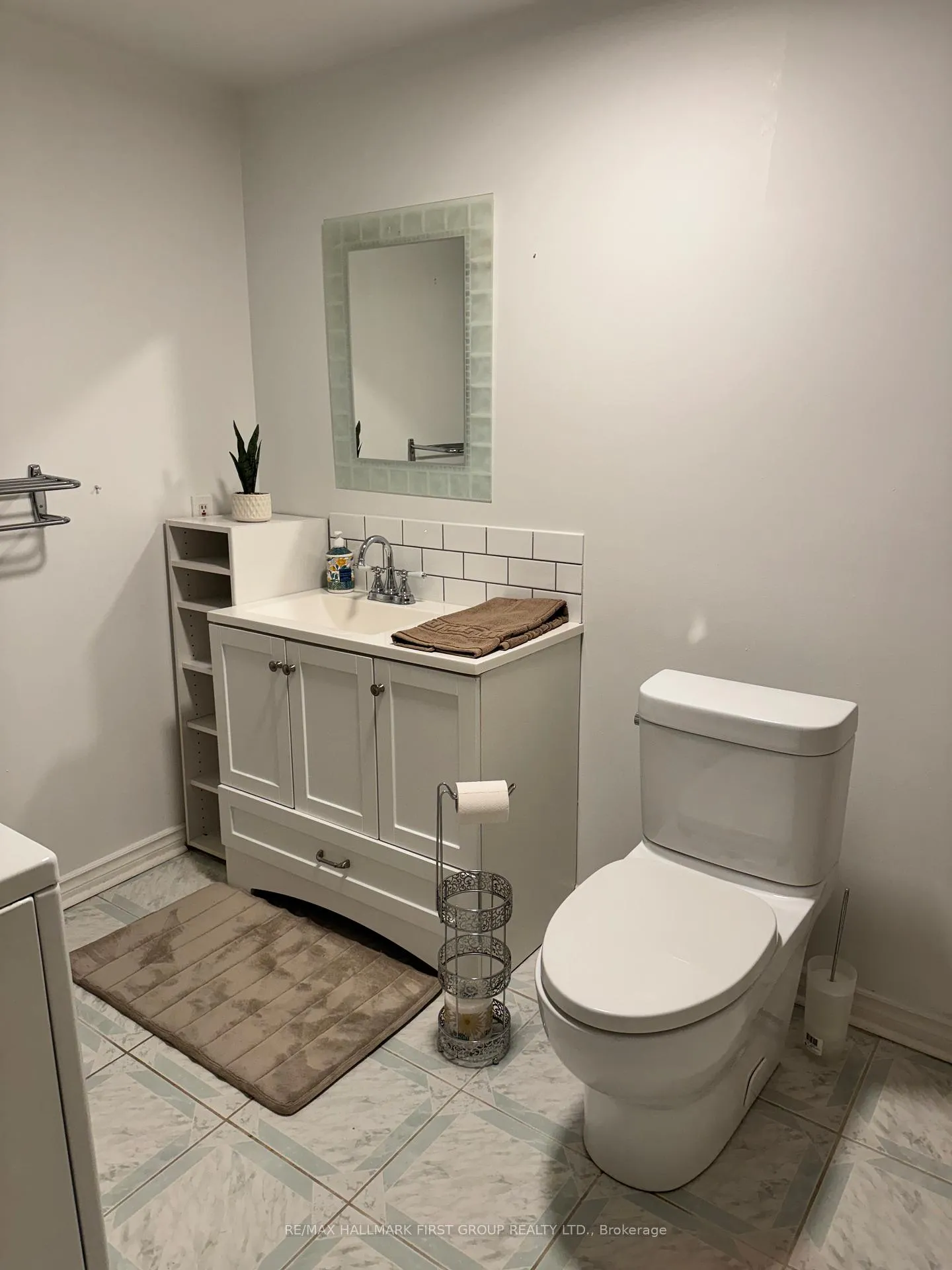 Photo 11 of Unit Lower, 1385 Ferncliff Circle, Pickering, Liverpool — HOMEH