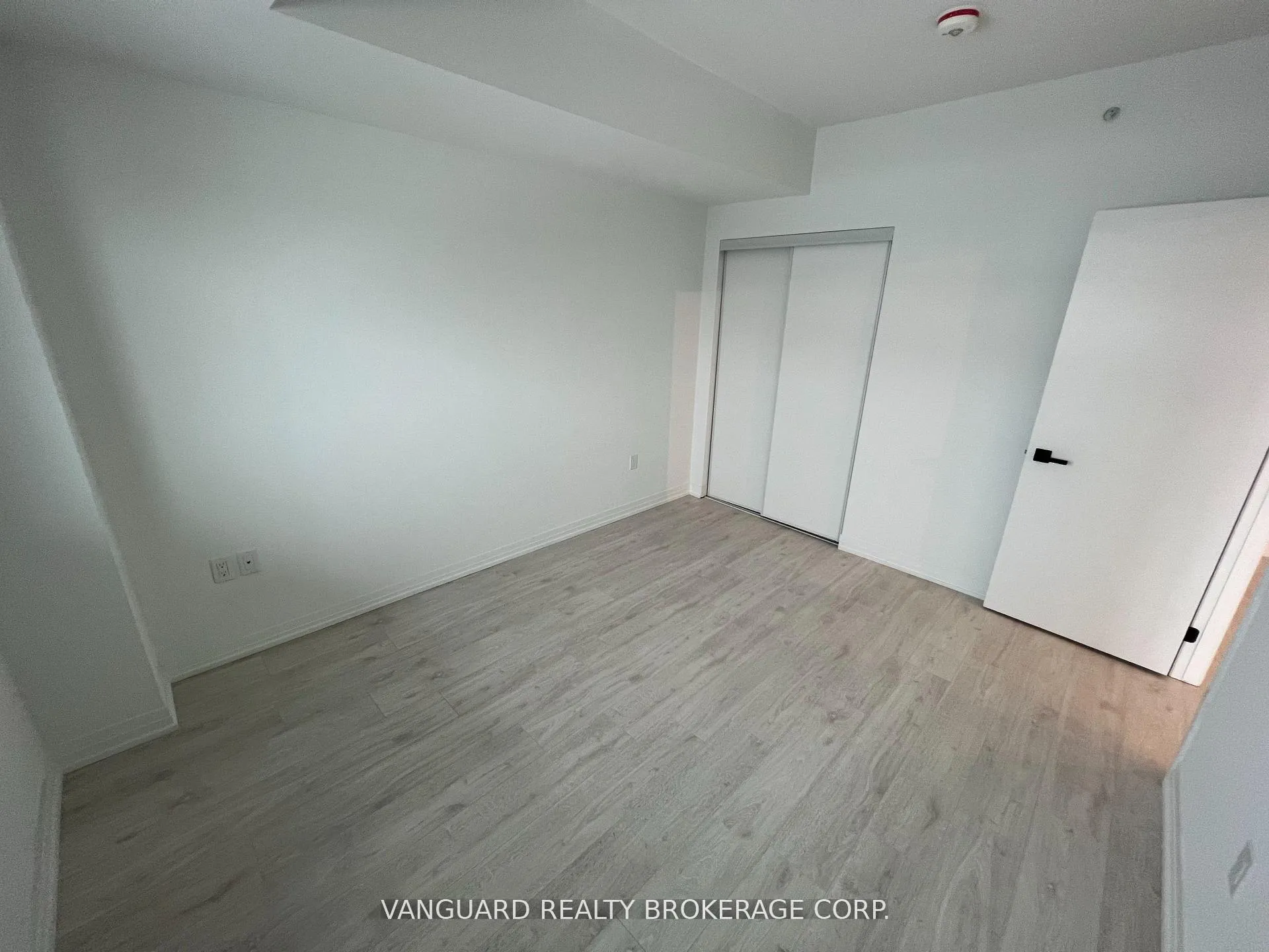 Photo 12 of Unit 509, 408 Browns Line, Etobicoke, Alderwood — HOMEH
