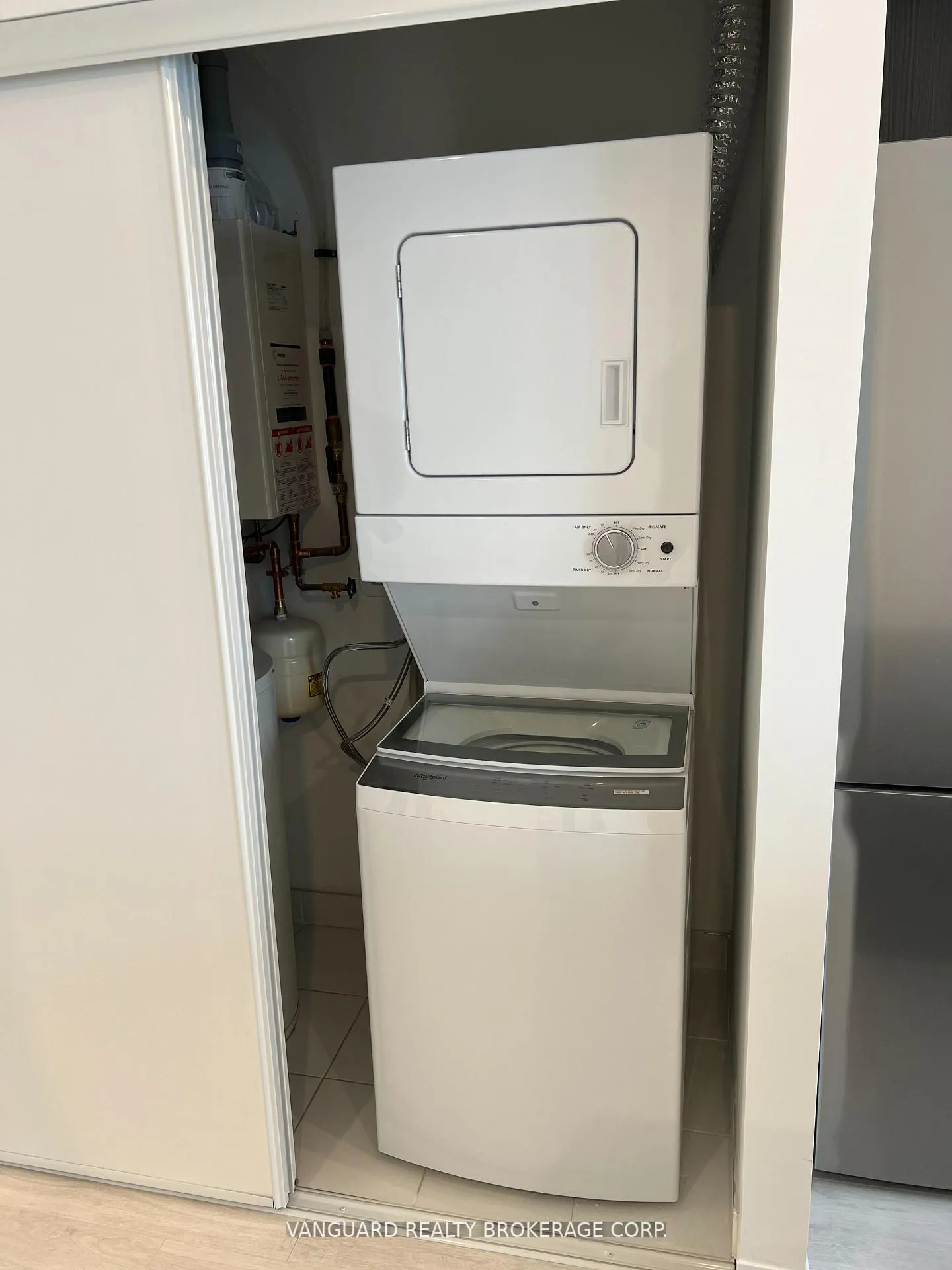 Photo 16 of Unit 509, 408 Browns Line, Etobicoke, Alderwood — HOMEH