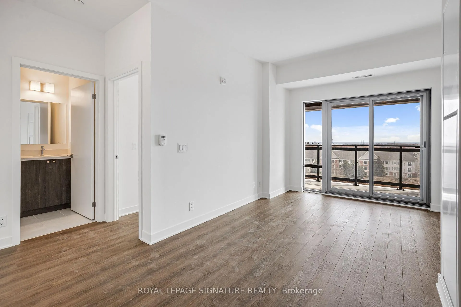 Photo 8 of Unit 625, 51 Clarington Boulevard, Clarington, Bowmanville — HOMEH