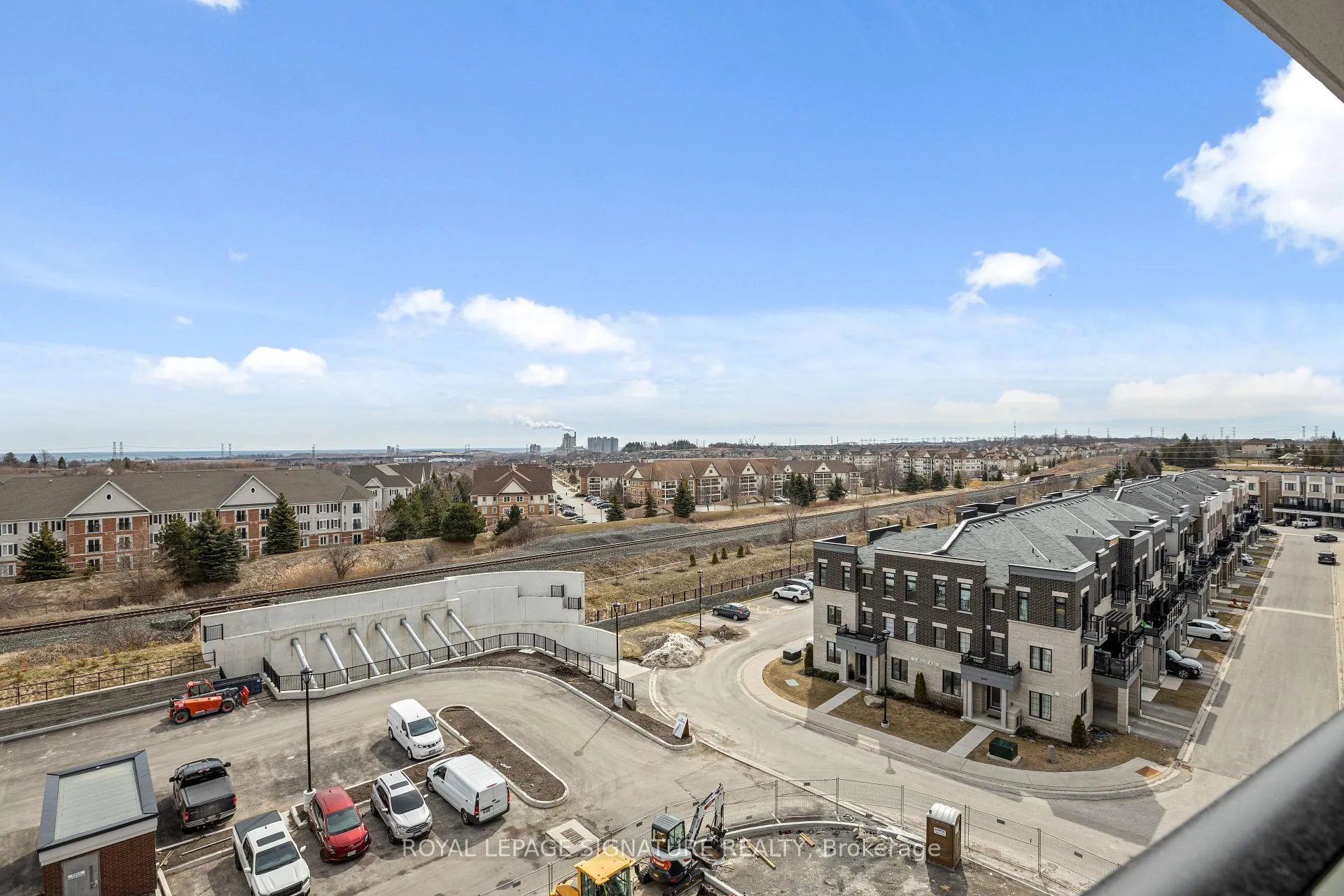 Photo 18 of Unit 625, 51 Clarington Boulevard, Clarington, Bowmanville — HOMEH