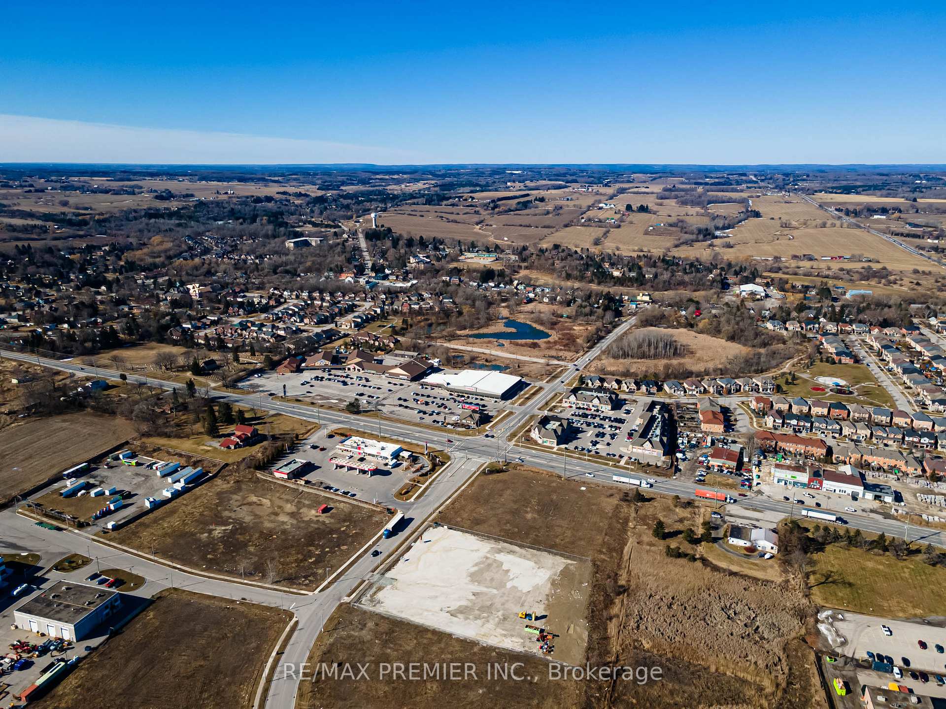 Photo 11 of 50 Dillane Drive, King, Schomberg — HOMEH