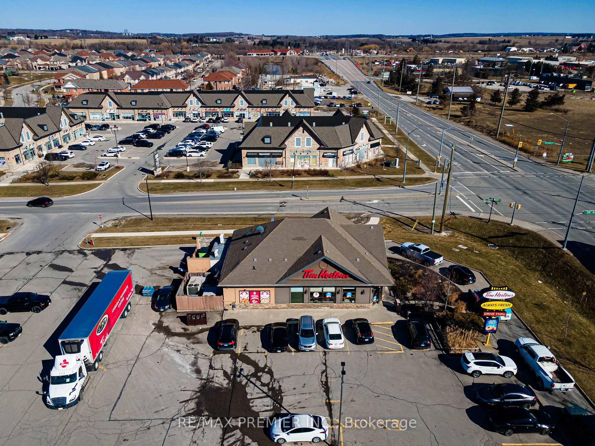 Photo 20 of 50 Dillane Drive, King, Schomberg — HOMEH