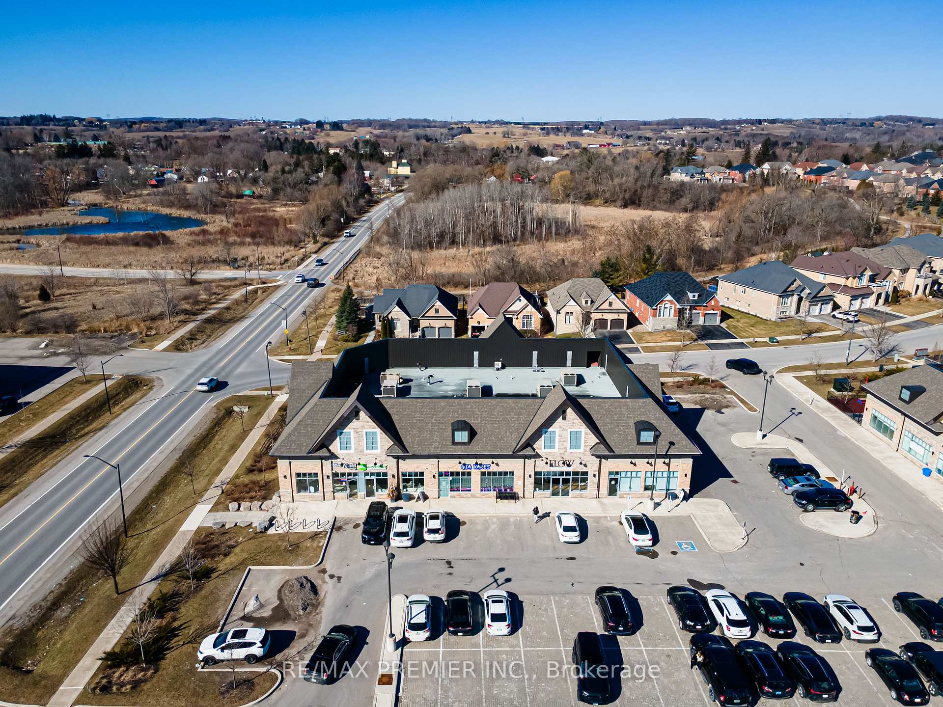 Photo 22 of 50 Dillane Drive, King, Schomberg — HOMEH