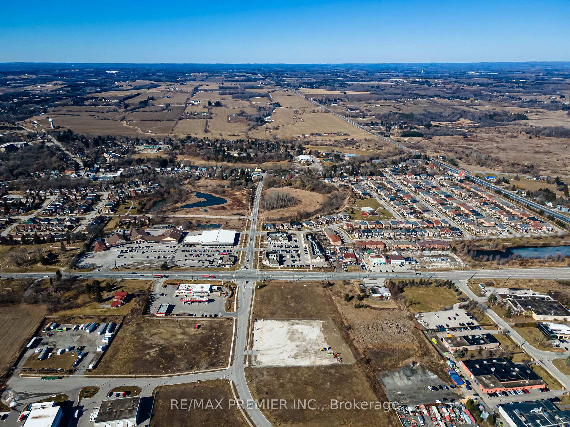Photo 23 of 50 Dillane Drive, King, Schomberg — HOMEH