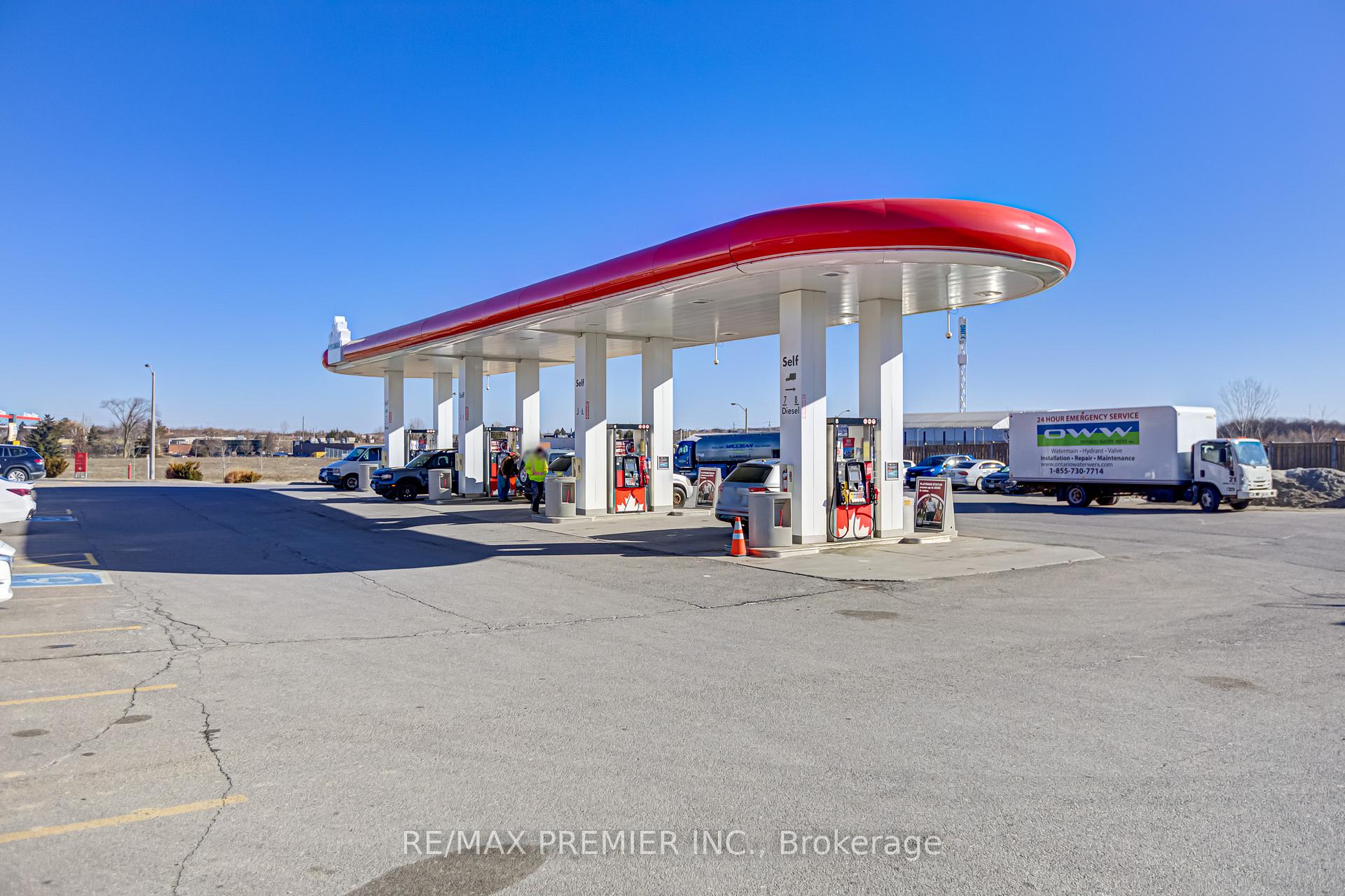 Photo 26 of 50 Dillane Drive, King, Schomberg — HOMEH