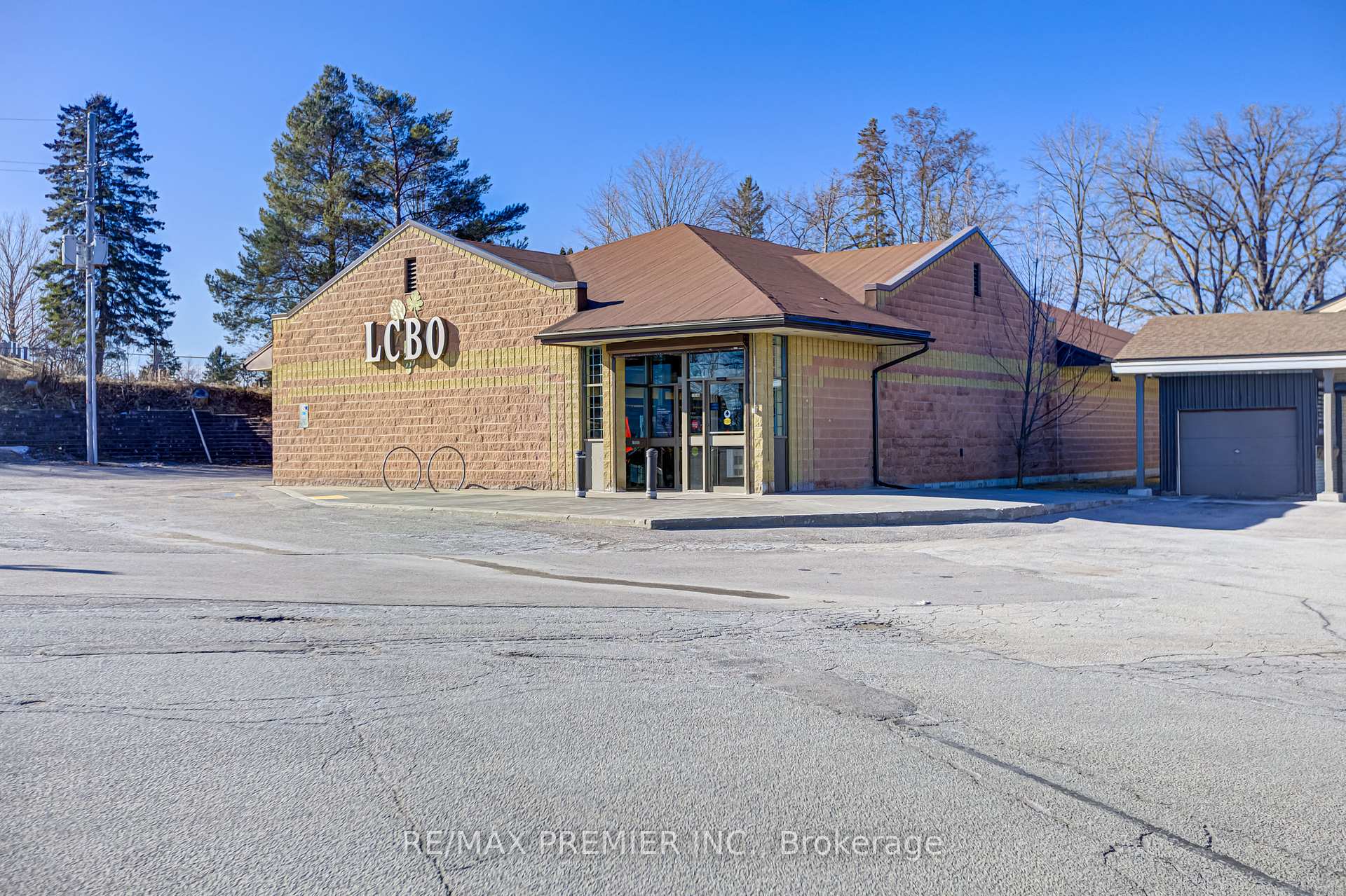 Photo 31 of 50 Dillane Drive, King, Schomberg — HOMEH