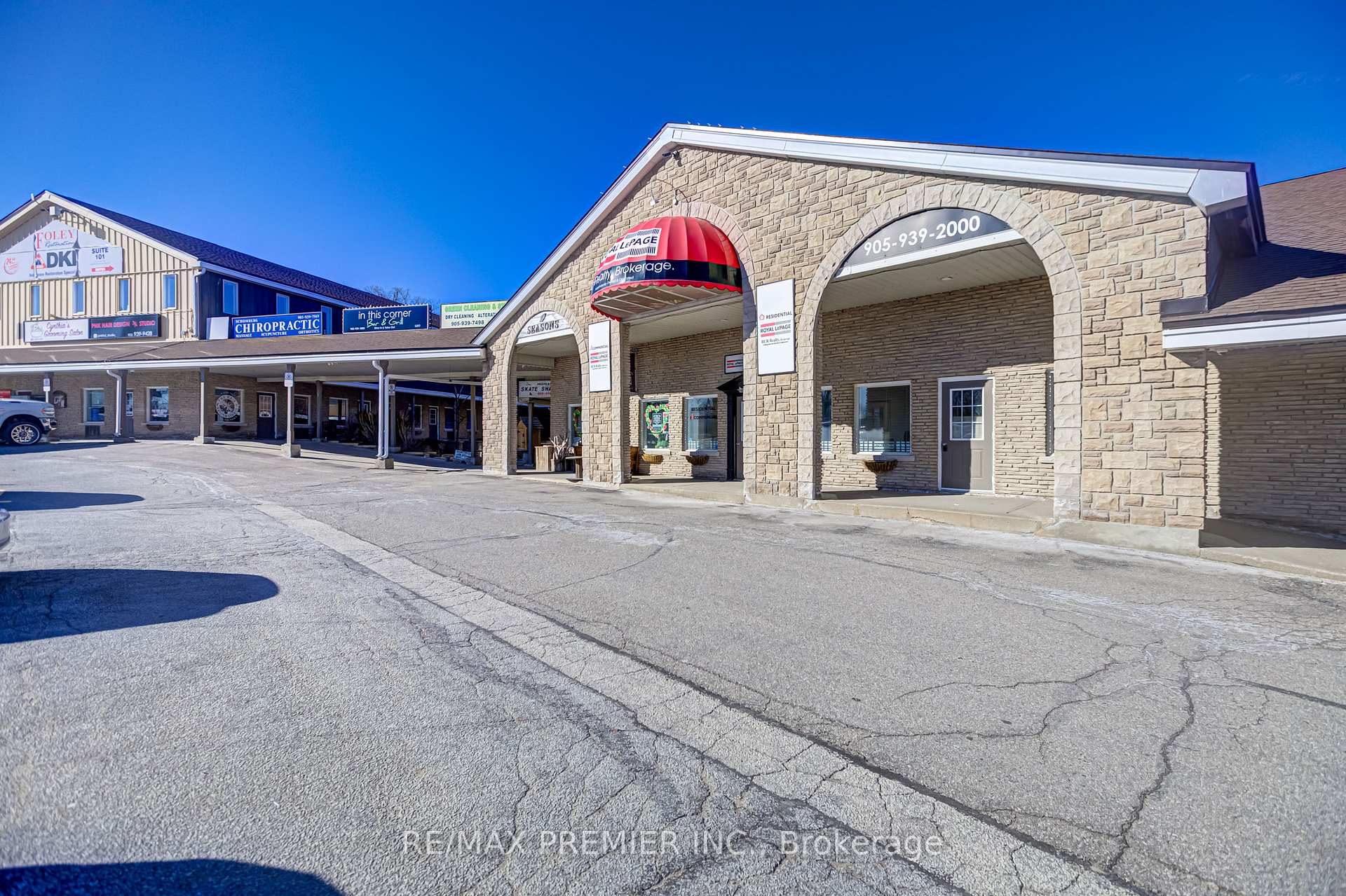 Photo 33 of 50 Dillane Drive, King, Schomberg — HOMEH