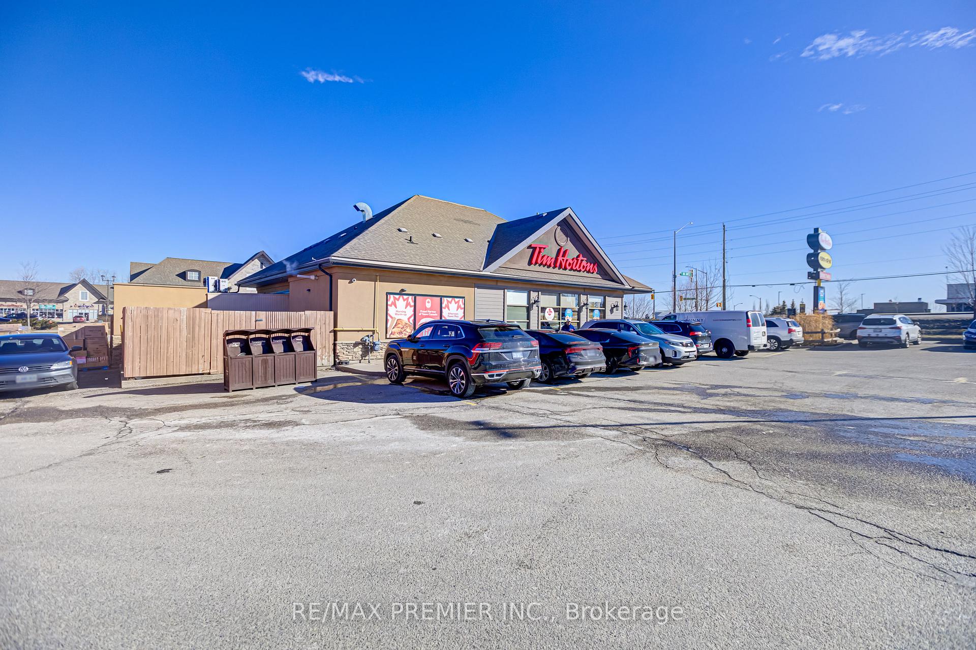Photo 37 of 50 Dillane Drive, King, Schomberg — HOMEH