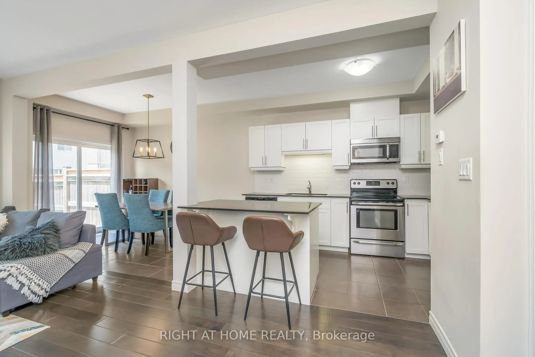 Photo 14 of 27 Hitching Post Ridge, Hamilton, Binbrook — HOMEH