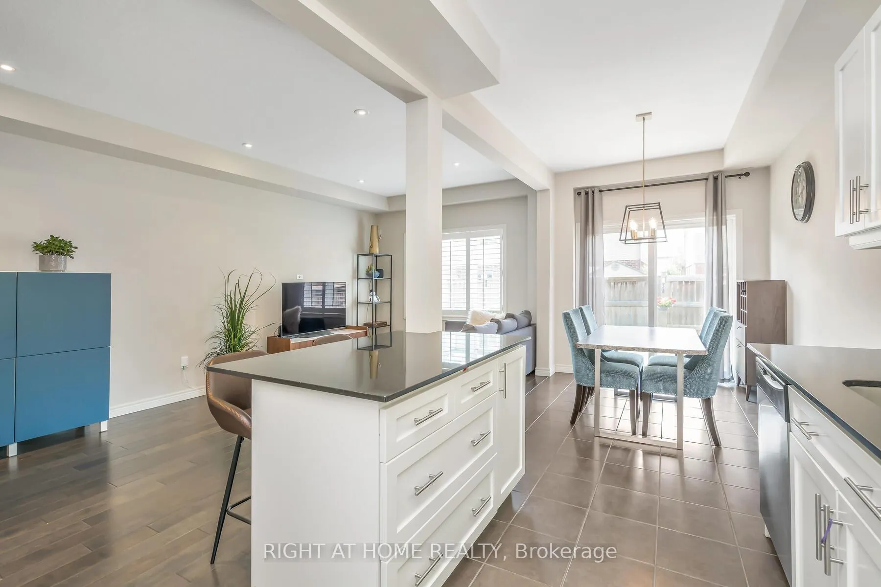 Photo 18 of 27 Hitching Post Ridge, Hamilton, Binbrook — HOMEH