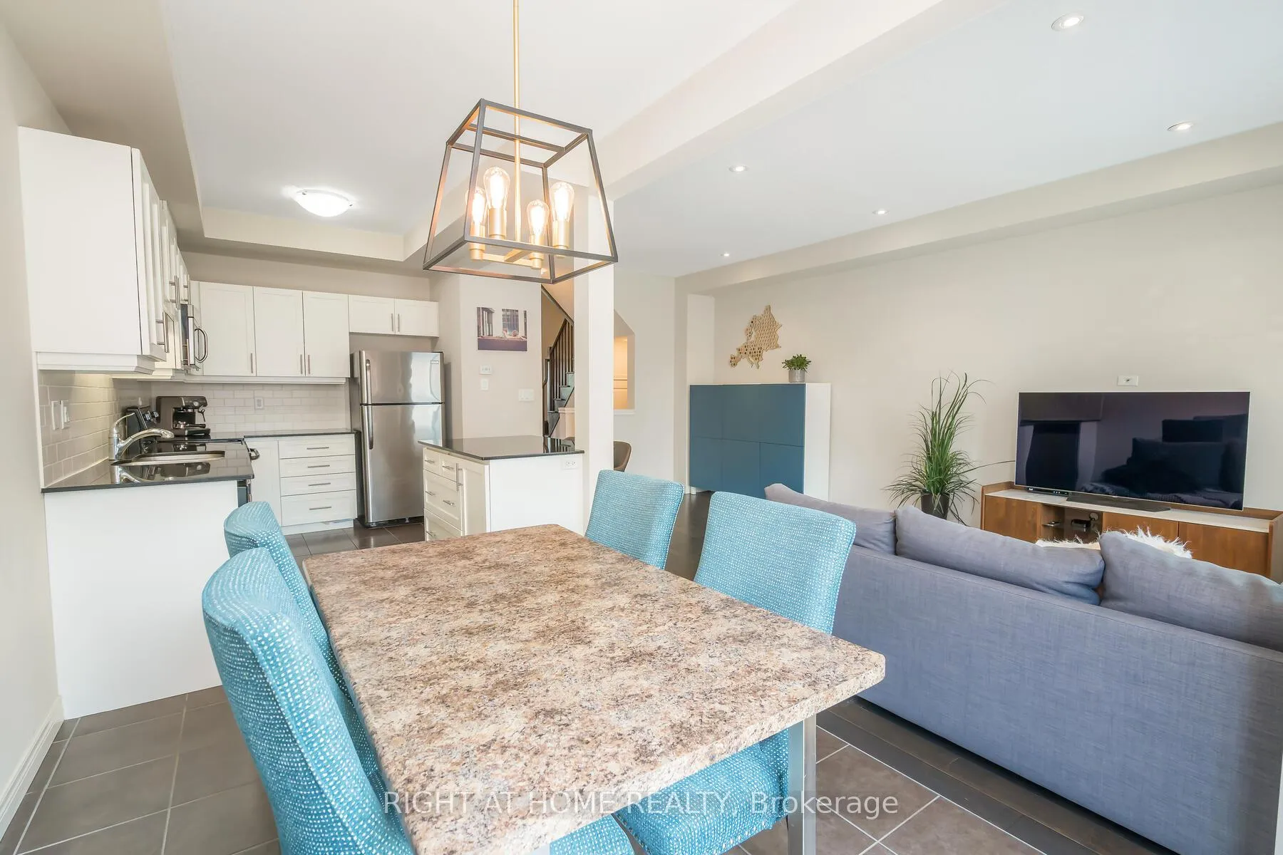 Photo 20 of 27 Hitching Post Ridge, Hamilton, Binbrook — HOMEH