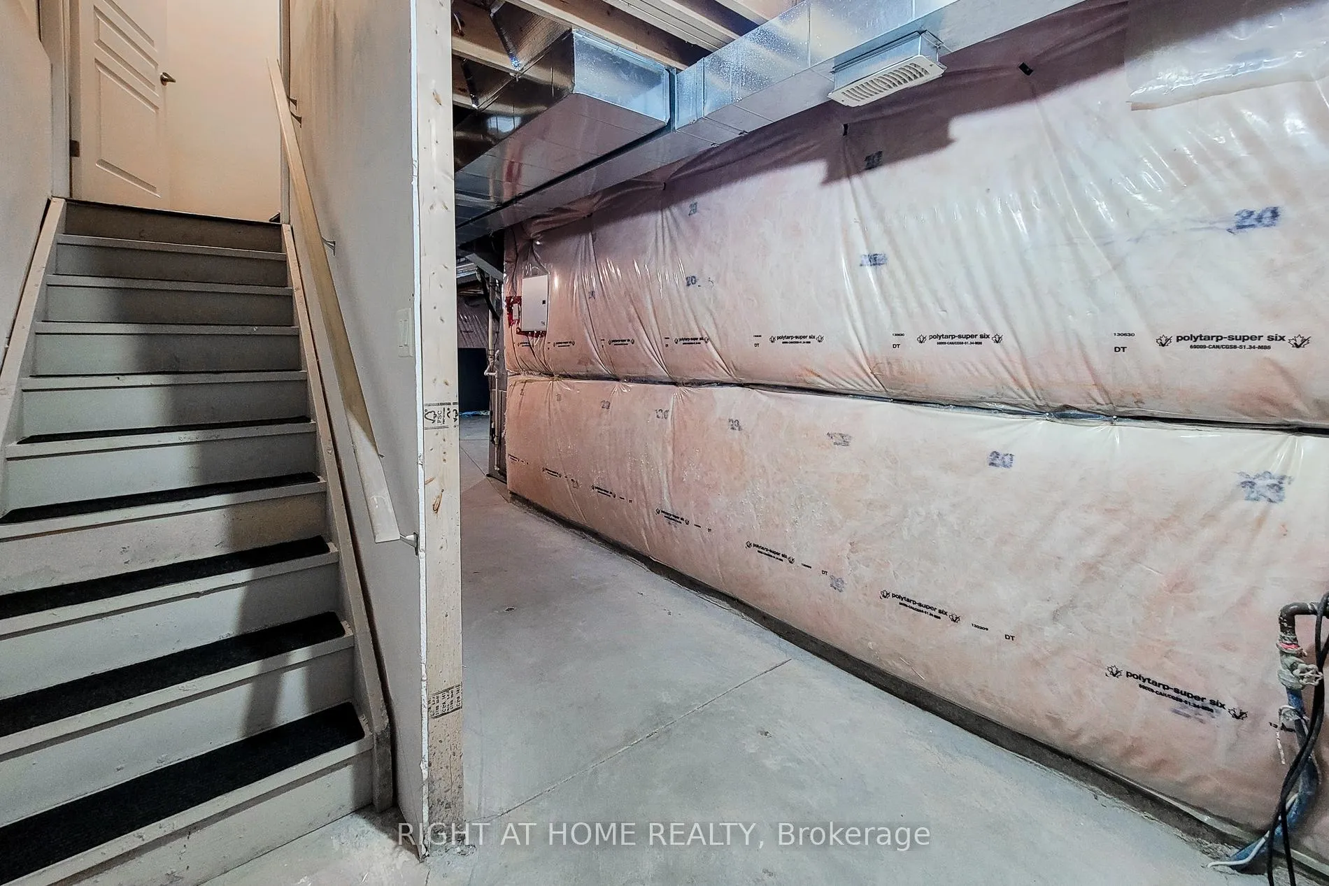 Photo 36 of 27 Hitching Post Ridge, Hamilton, Binbrook — HOMEH