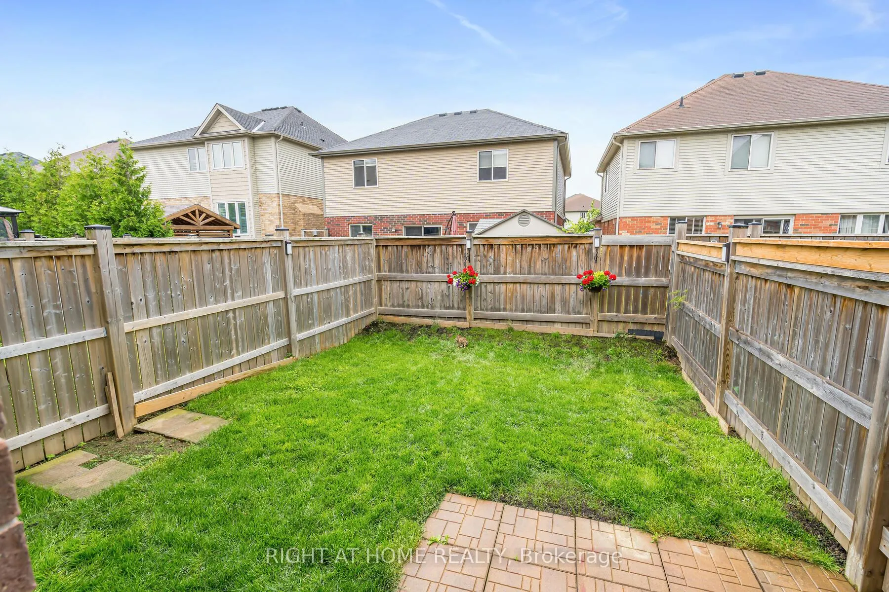 Photo 40 of 27 Hitching Post Ridge, Hamilton, Binbrook — HOMEH